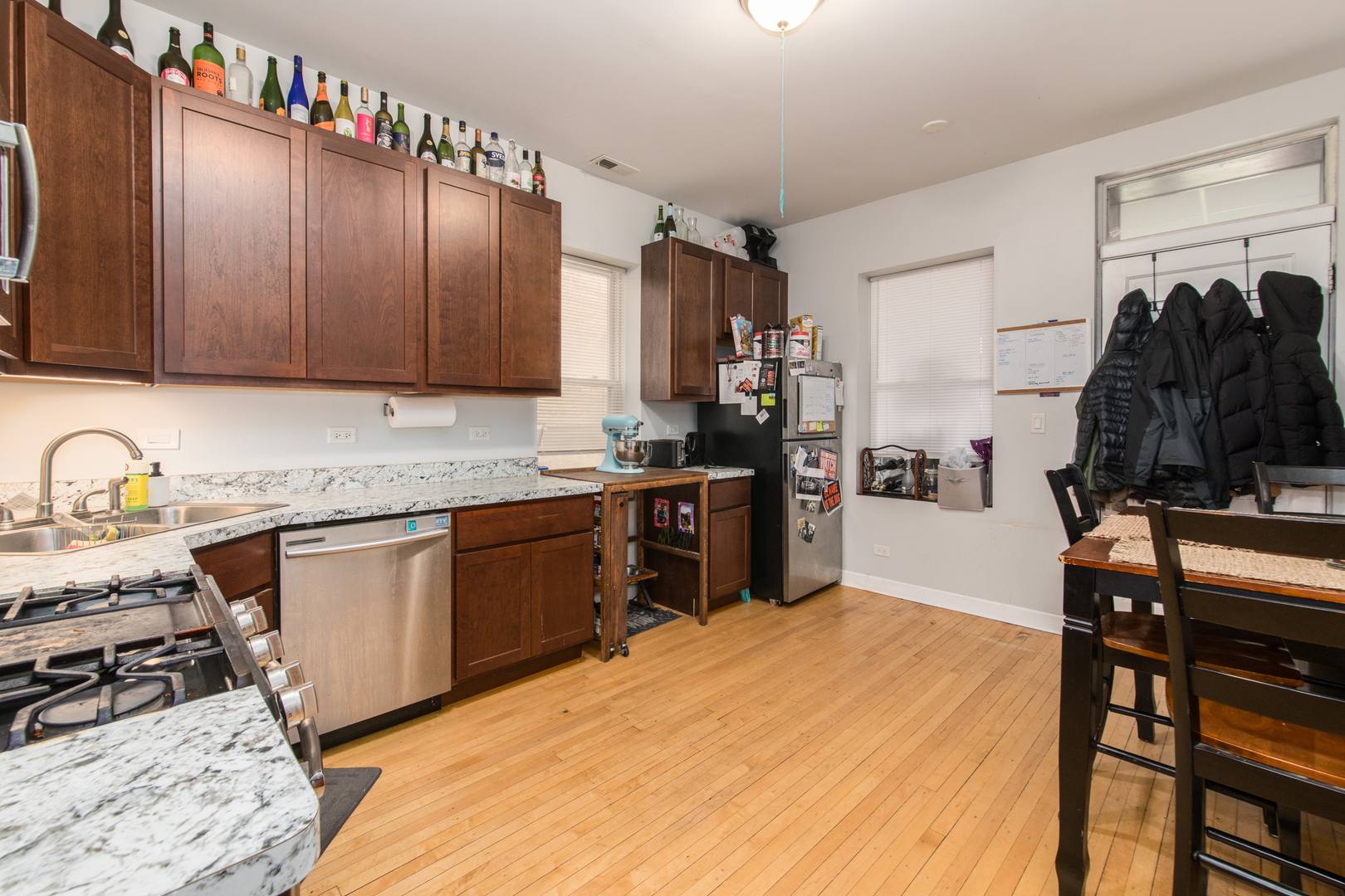 Chicago, Illinois, 60618, United States, 4 Bedrooms Bedrooms, ,2 BathroomsBathrooms,Residential,For Sale,1917452