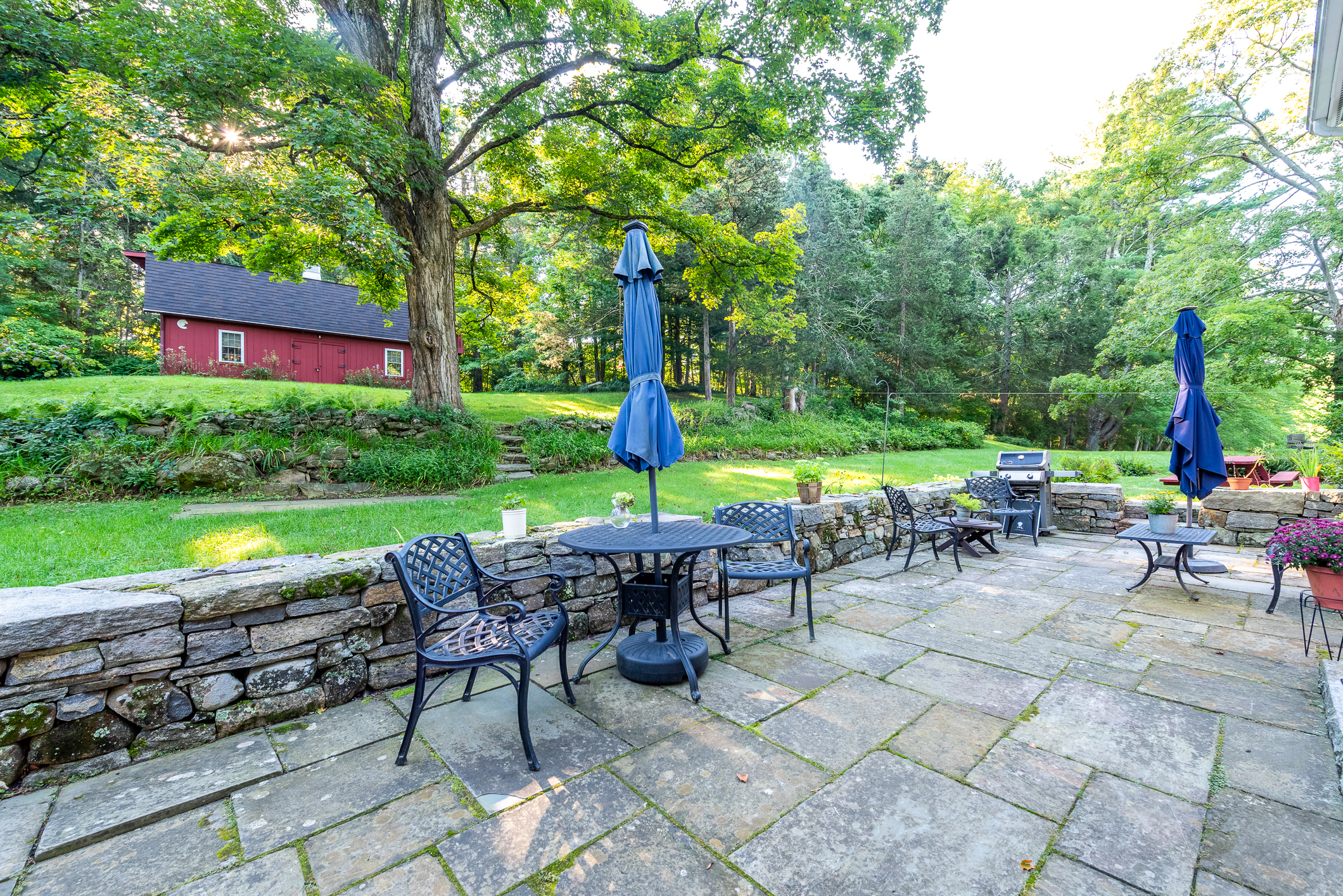  Secluded Country Oasis Nestled on 13 Acres of Privacy - 物件實景