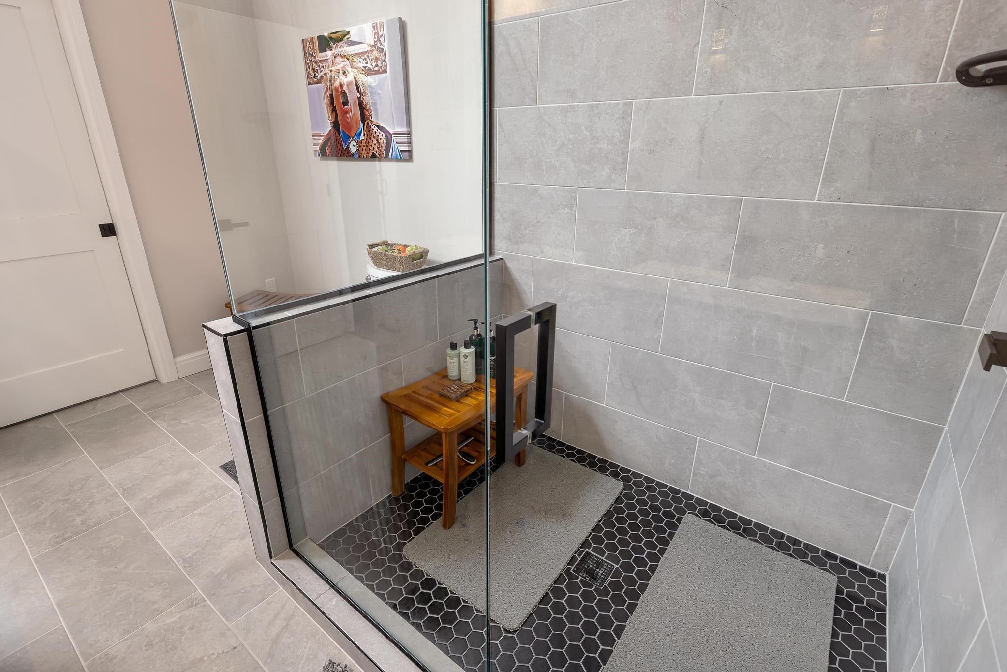 Harrison Twp, Michigan, 48045, United States, 2 Bedrooms Bedrooms, ,3 BathroomsBathrooms,Residential,For Sale,1979598