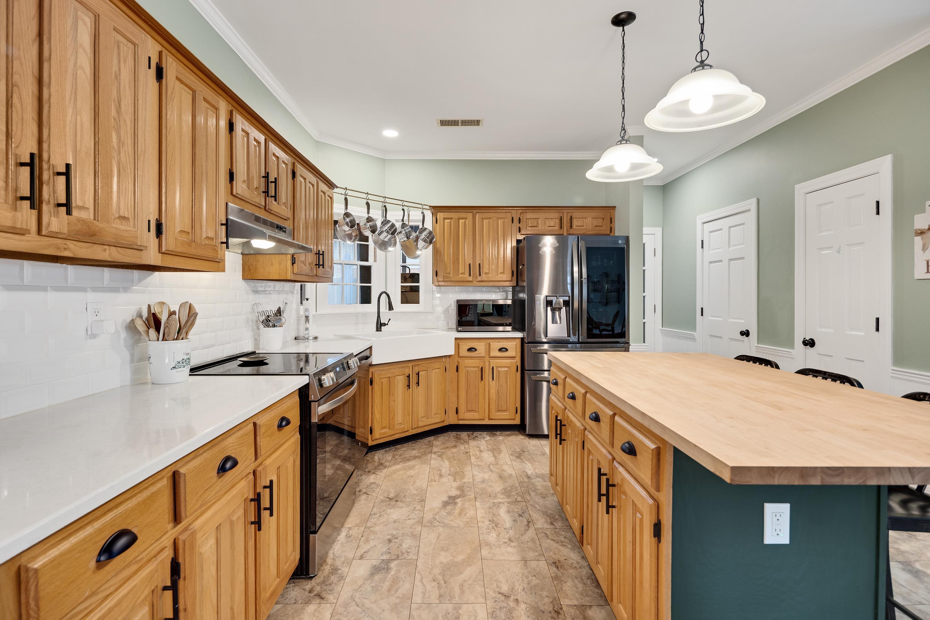 Memphis, Tennessee, 38117, United States, 4 Bedrooms Bedrooms, ,3 BathroomsBathrooms,Residential,For Sale,1972441