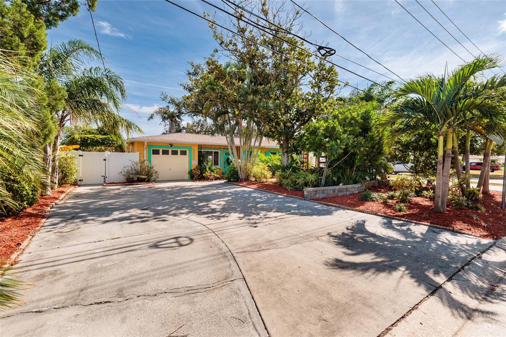 St Petersburg, Florida, 33702, United States, 3 Bedrooms Bedrooms, ,2 BathroomsBathrooms,Residential,For Sale,1993284