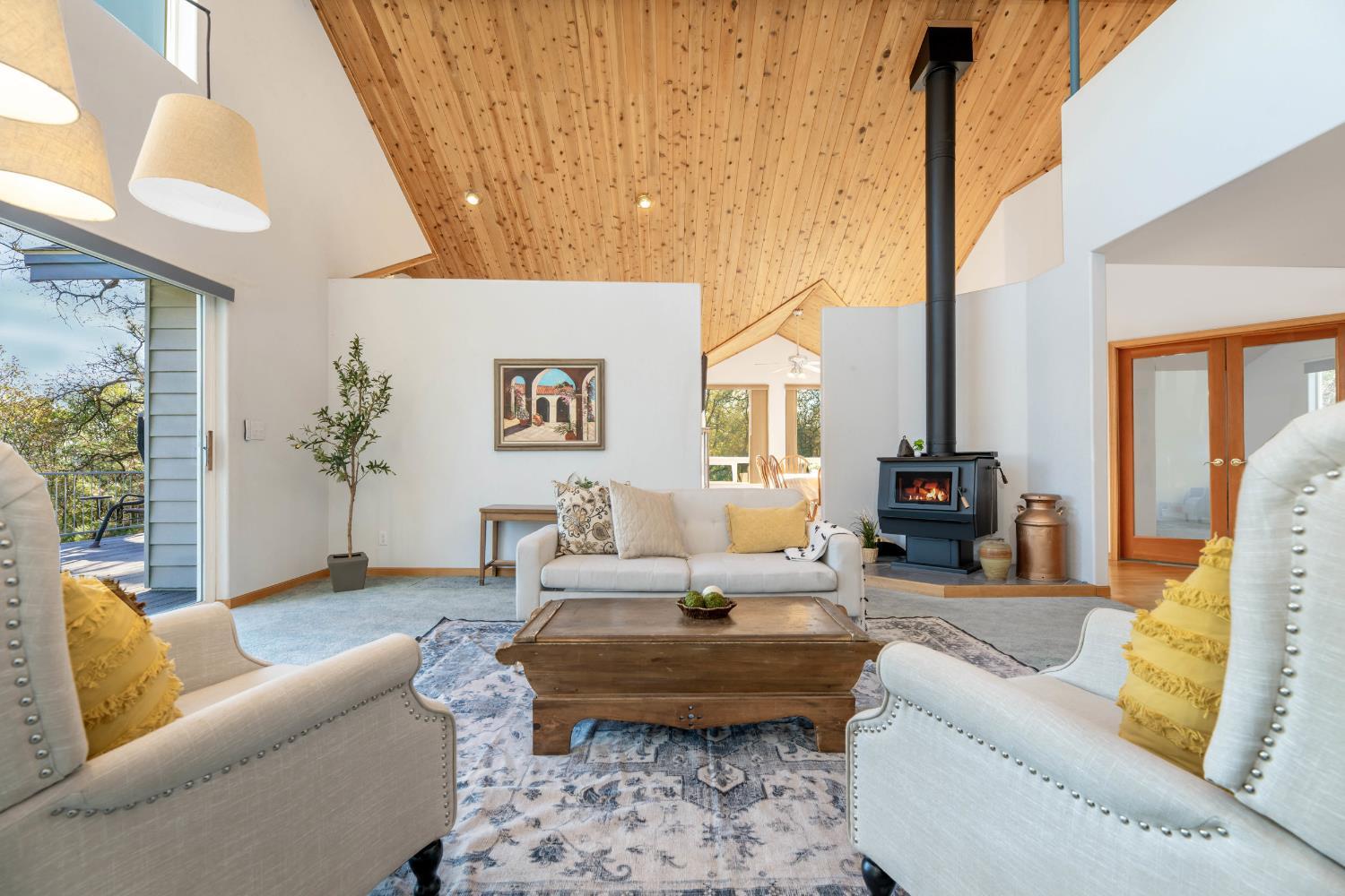 Penn Valley, California, 95946, United States, 3 Bedrooms Bedrooms, ,3 BathroomsBathrooms,Residential,For Sale,1989593