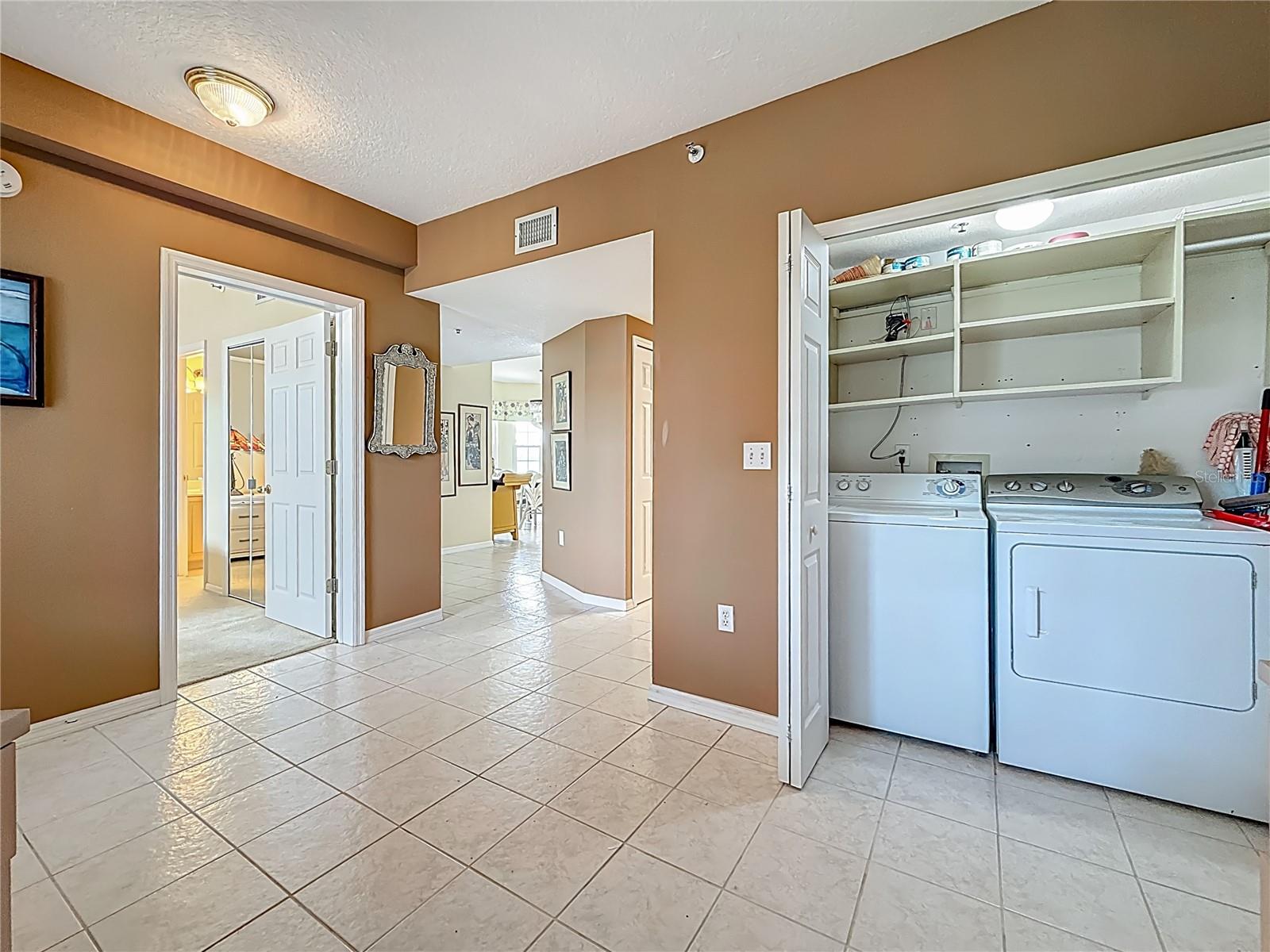 Madeira Beach, Florida, 33708, United States, 2 Bedrooms Bedrooms, ,2 BathroomsBathrooms,Residential,For Sale,1981210