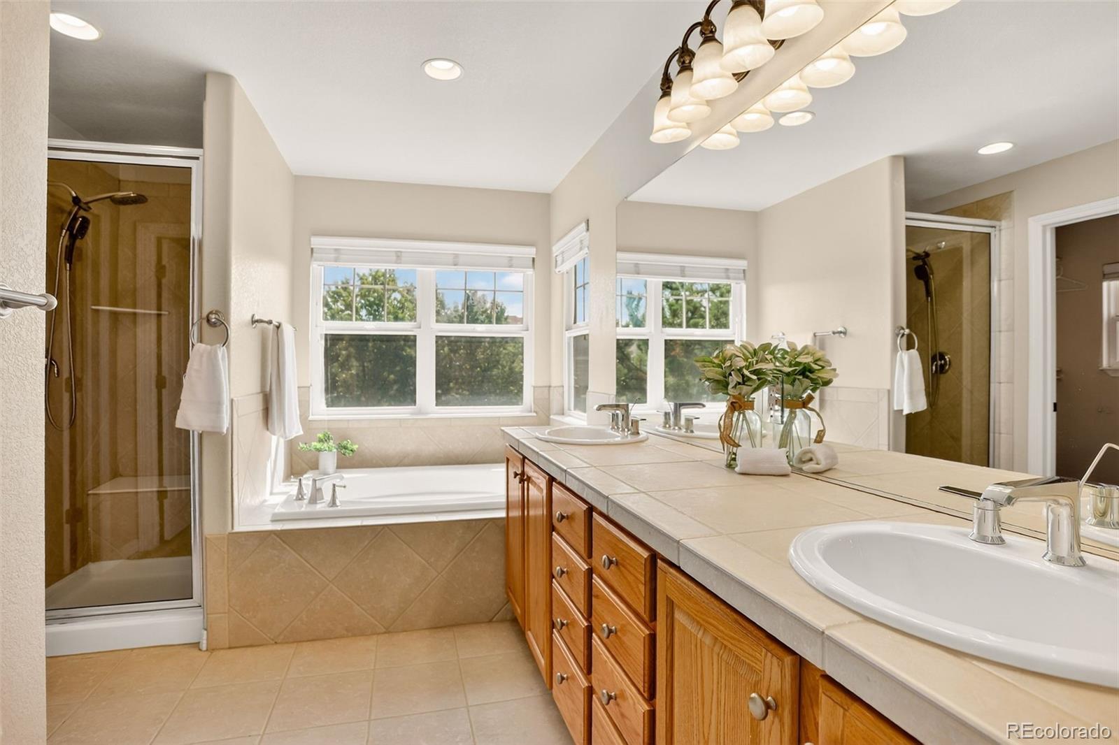 Aurora, Colorado, 80016, United States, 4 Bedrooms Bedrooms, ,4 BathroomsBathrooms,Residential,For Sale,1918774