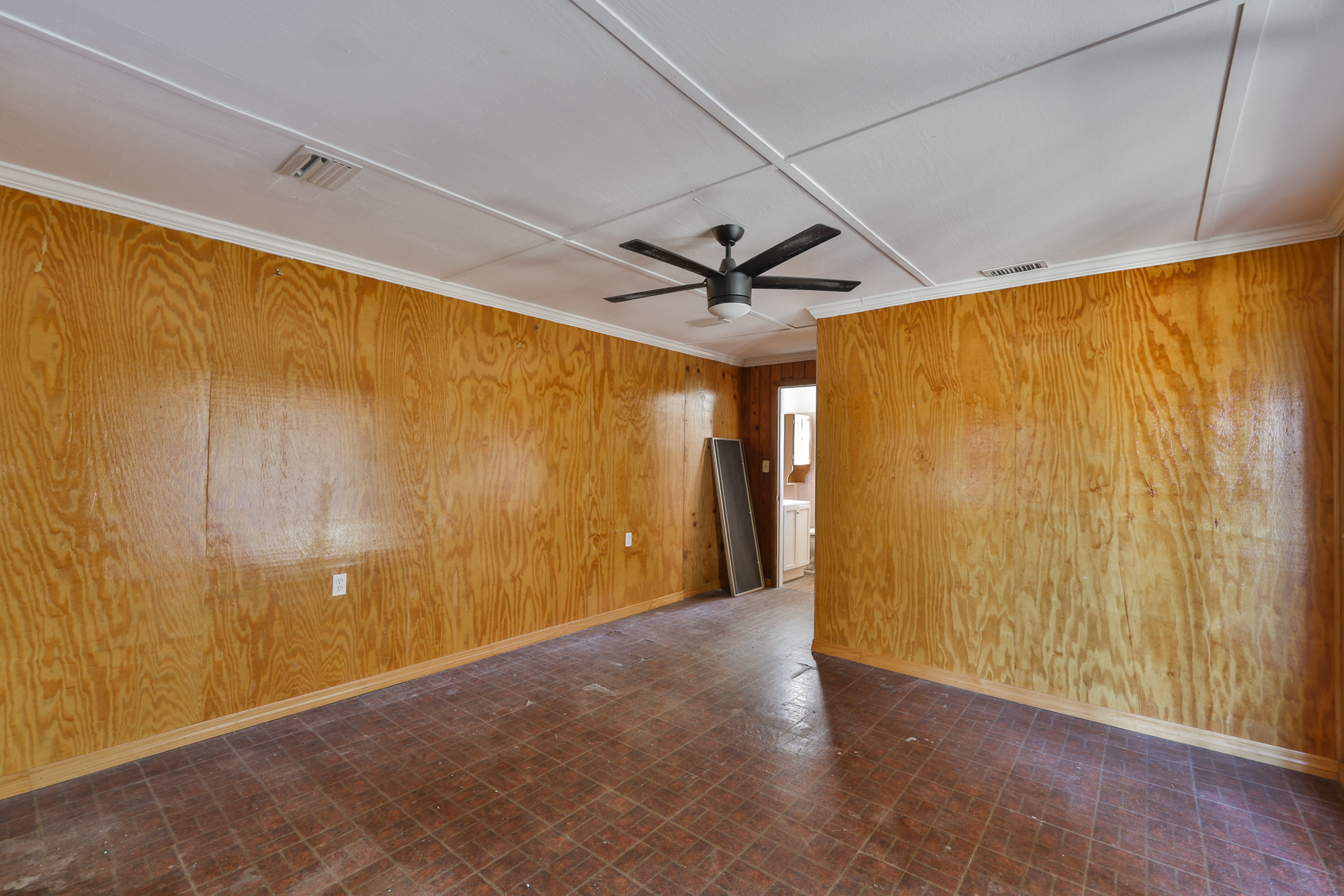 Ruskin, Florida, 33570, United States, 3 Bedrooms Bedrooms, ,2 BathroomsBathrooms,Residential,For Sale,2002551