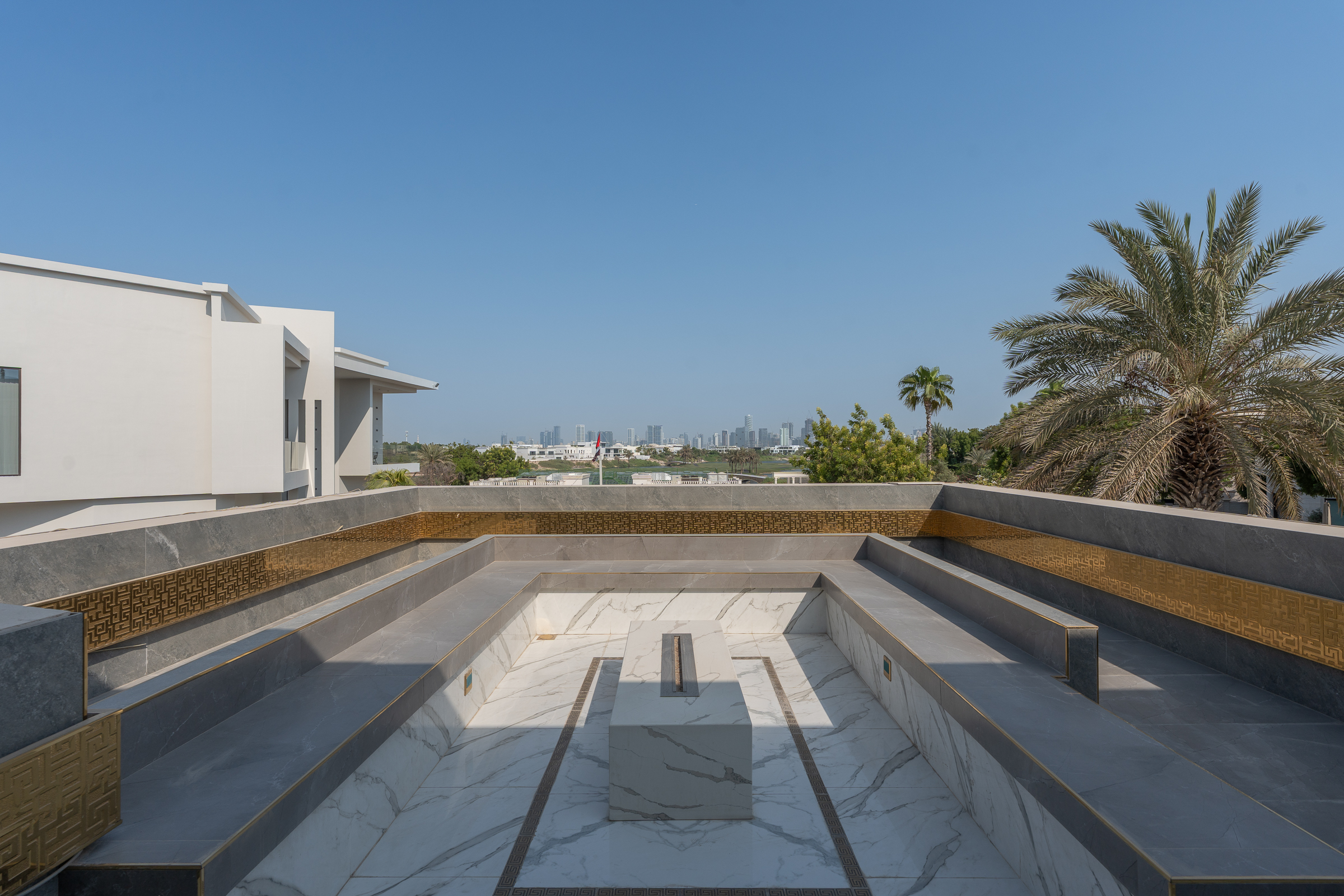  Expansive Modern Home in Emirates Hills - 物件實景