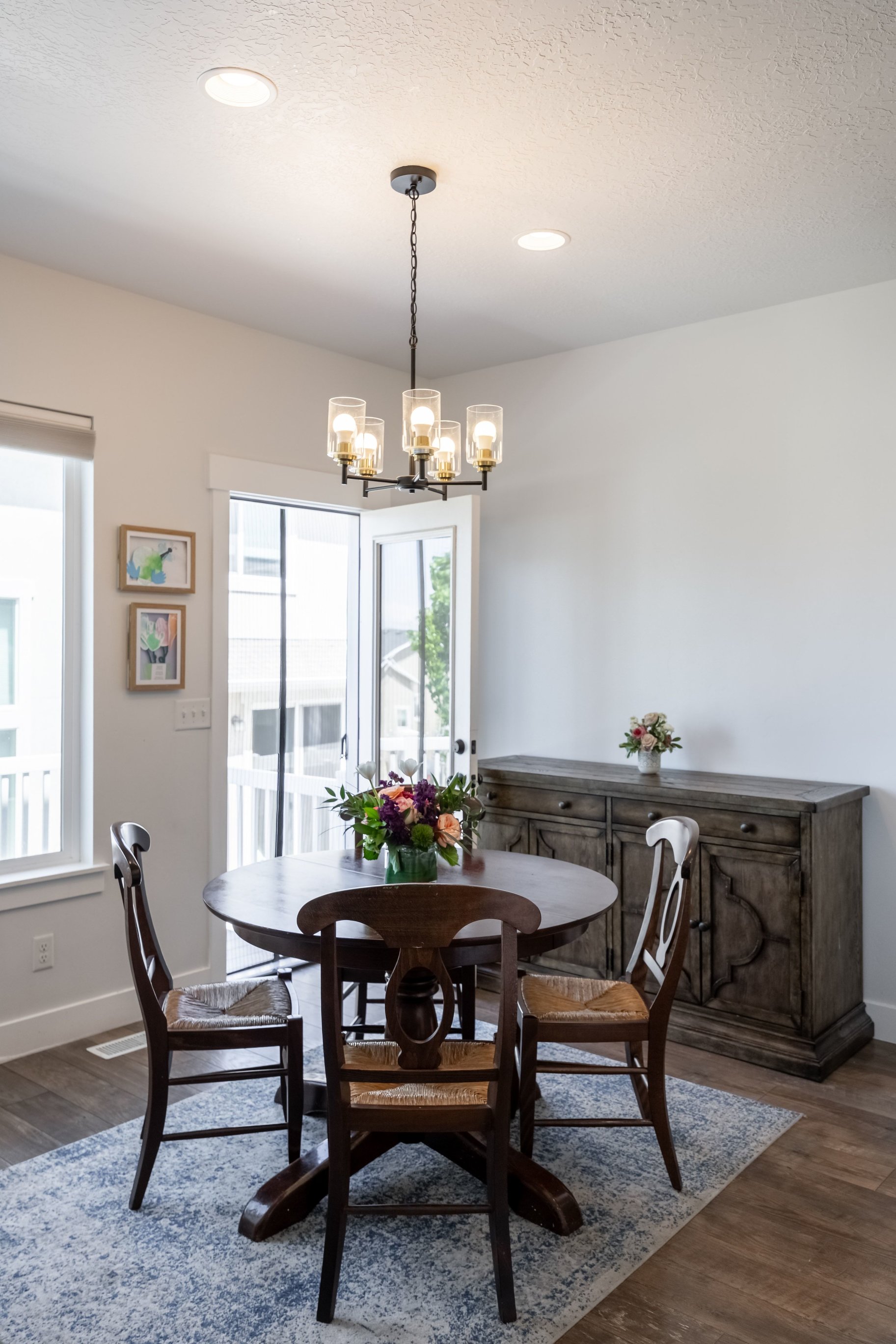  4 bed 3.5 Bath Herriman Townhome With Open Floor Plan & Playground Access - 物件實景