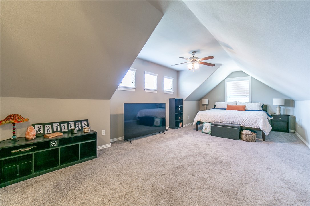 Fayetteville, Arkansas, 72701, United States, 4 Bedrooms Bedrooms, ,3 BathroomsBathrooms,Residential,For Sale,1874456
