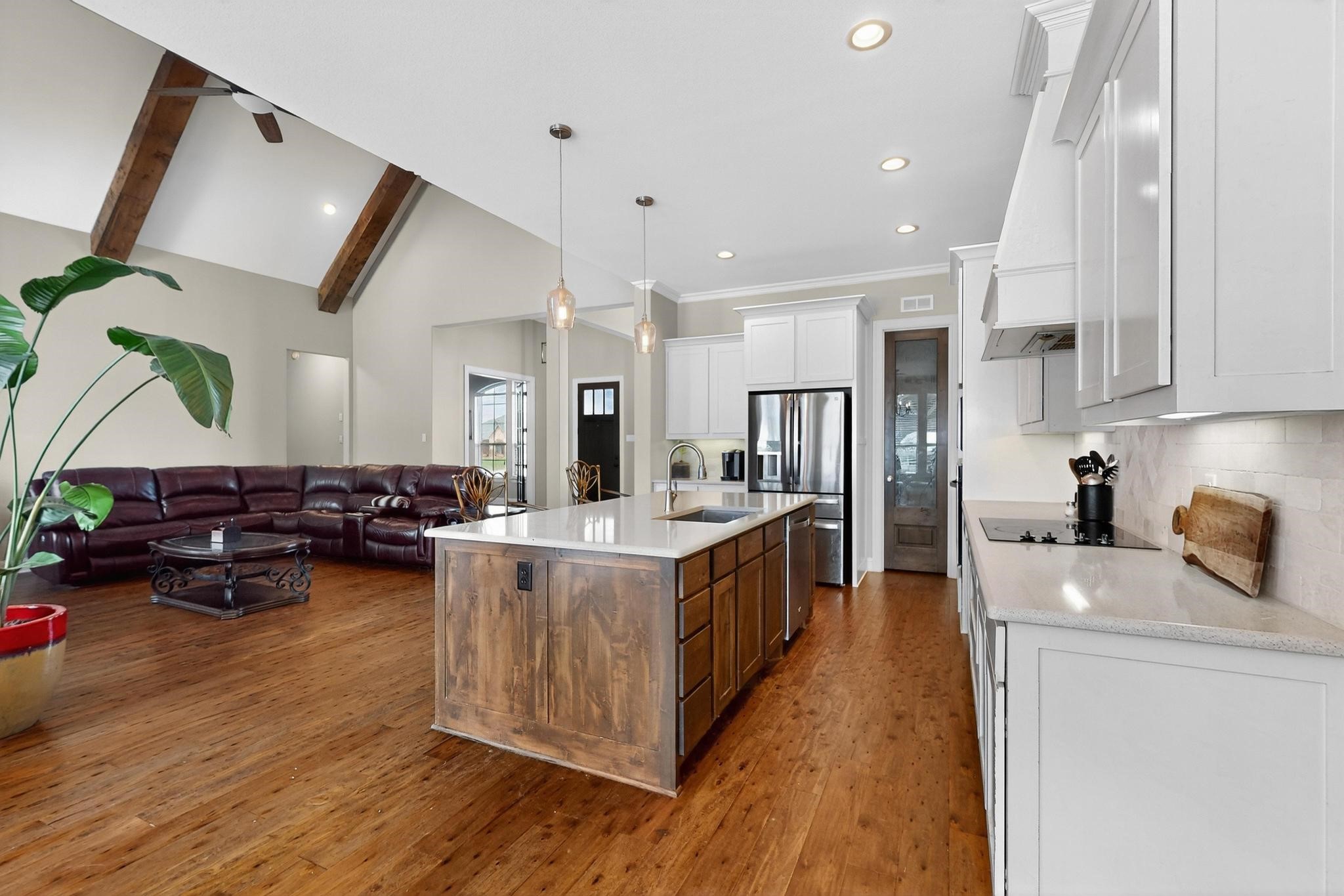 Forney, Texas, 75126, United States, 3 Bedrooms Bedrooms, ,4 BathroomsBathrooms,Residential,For Sale,1897470