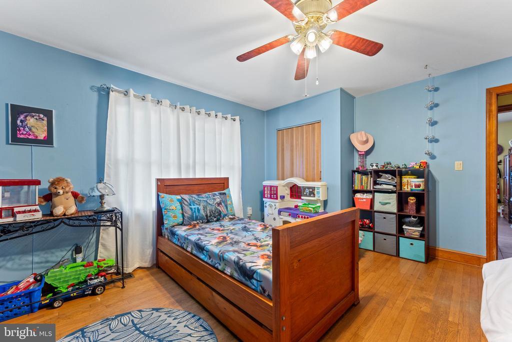 Fredericksburg, Virginia, 22407, United States, 5 Bedrooms Bedrooms, ,3 BathroomsBathrooms,Residential,For Sale,1925388