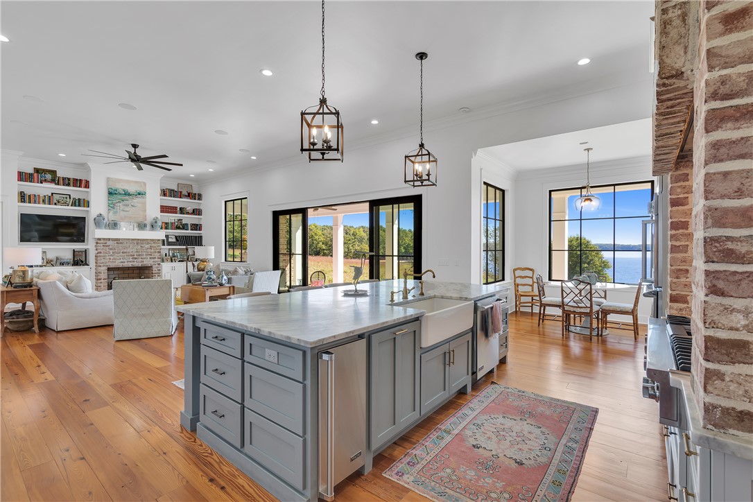 Townville, South Carolina, 29689, United States, 7 Bedrooms Bedrooms, ,7 BathroomsBathrooms,Residential,For Sale,1995643