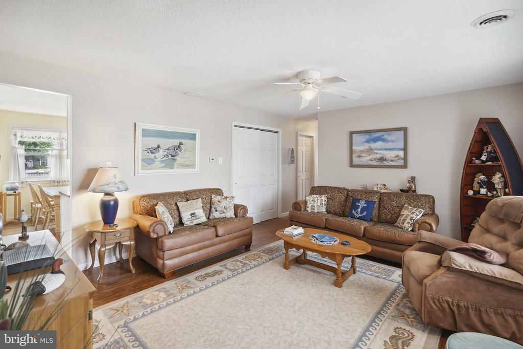 Tuckerton, New Jersey, 08087, United States, 3 Bedrooms Bedrooms, ,2 BathroomsBathrooms,Residential,For Sale,1916139