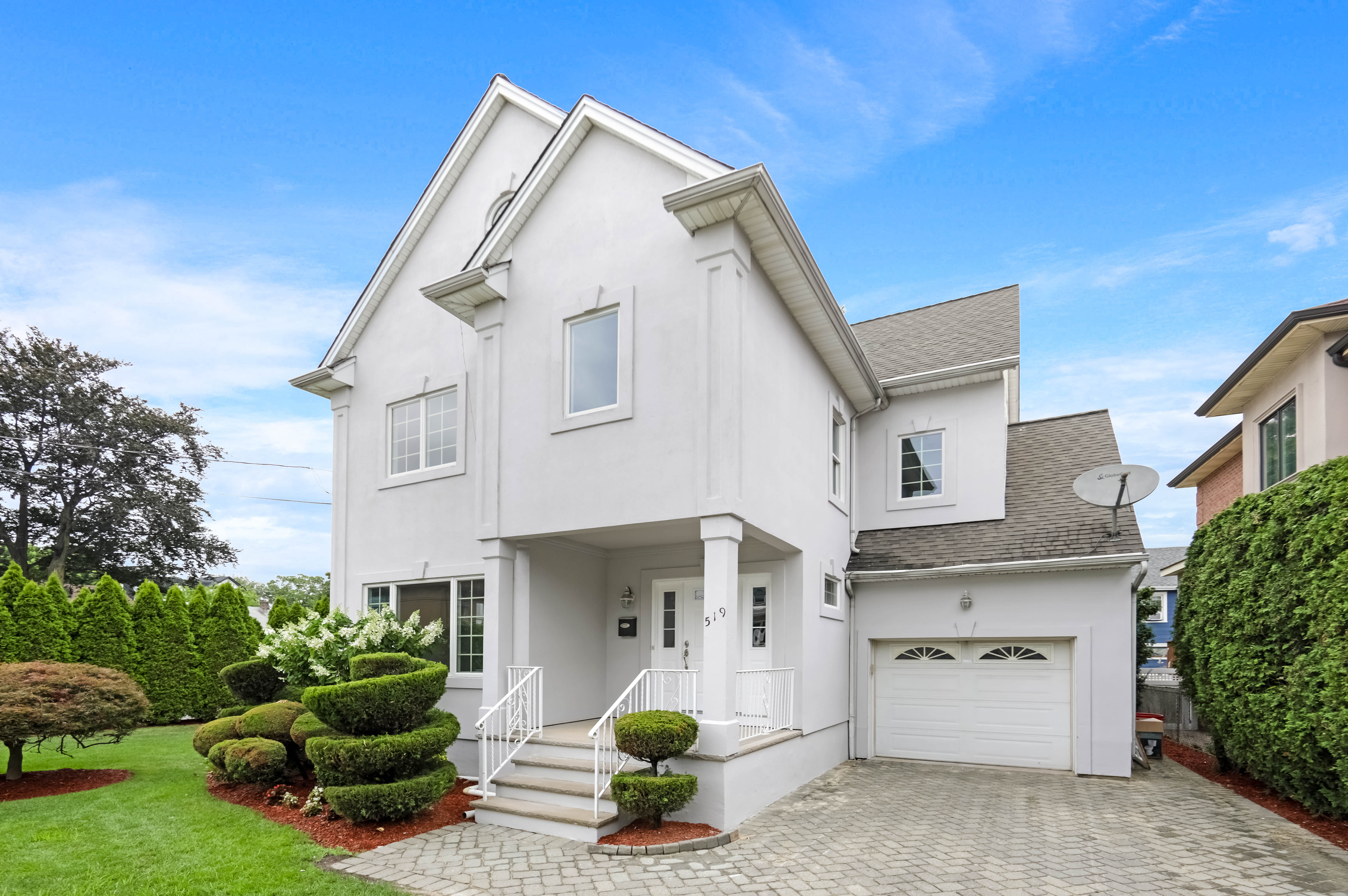 Fort Lee, New Jersey, 07024, United States, 5 Bedrooms Bedrooms, ,4 BathroomsBathrooms,Residential,For Sale,1981309