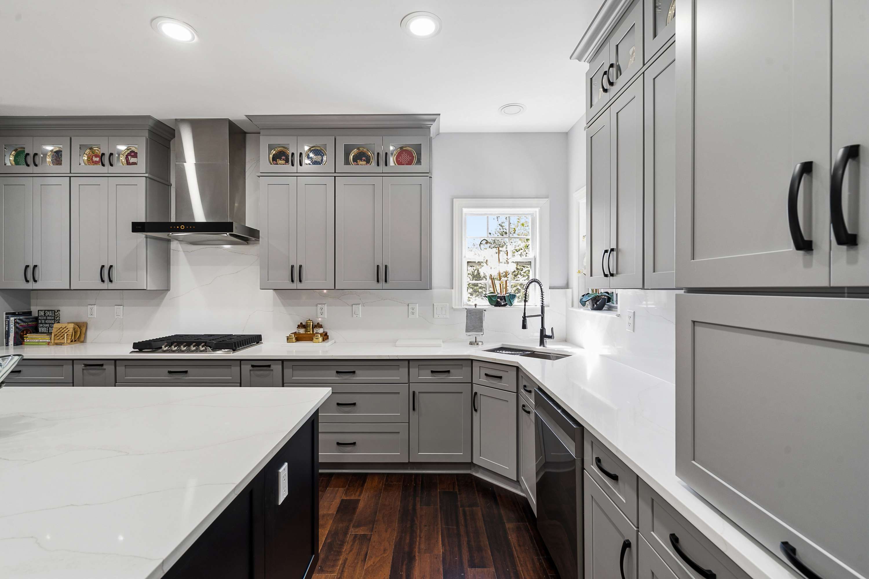  Beautifully Updated Home in Sought-After Swim and Tennis Neighborhood - 物件實景