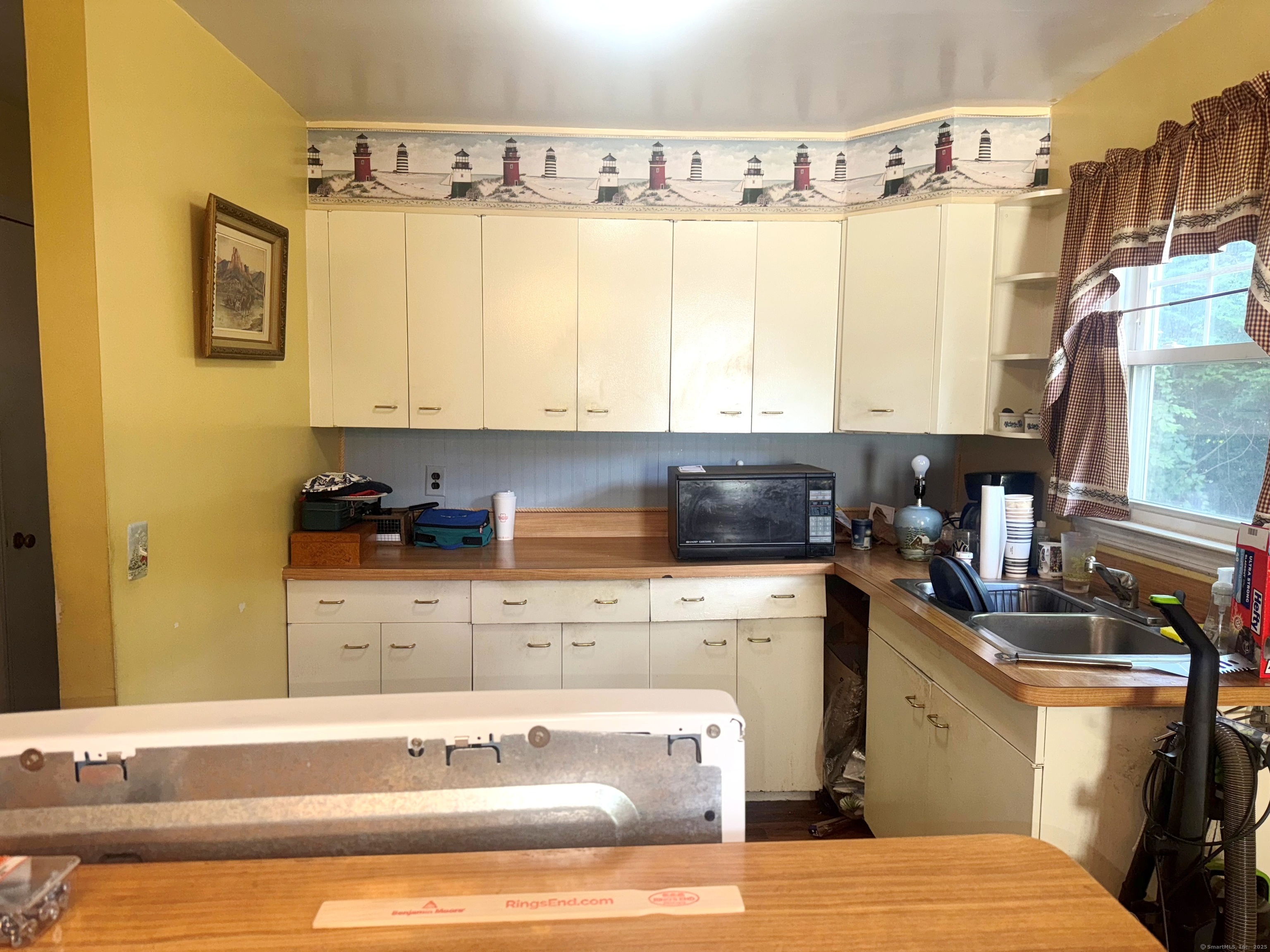 Norwalk, Connecticut, 06851, United States, 3 Bedrooms Bedrooms, ,2 BathroomsBathrooms,Residential,For Sale,1941745