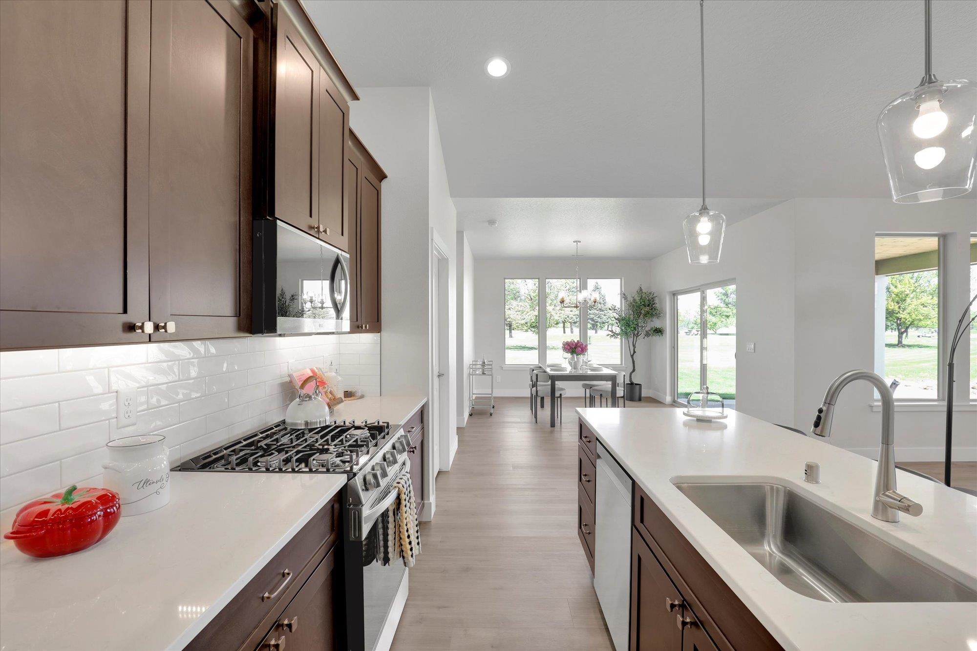 Deer Park, Washington, 99006, United States, 3 Bedrooms Bedrooms, ,2 BathroomsBathrooms,Residential,For Sale,1684297