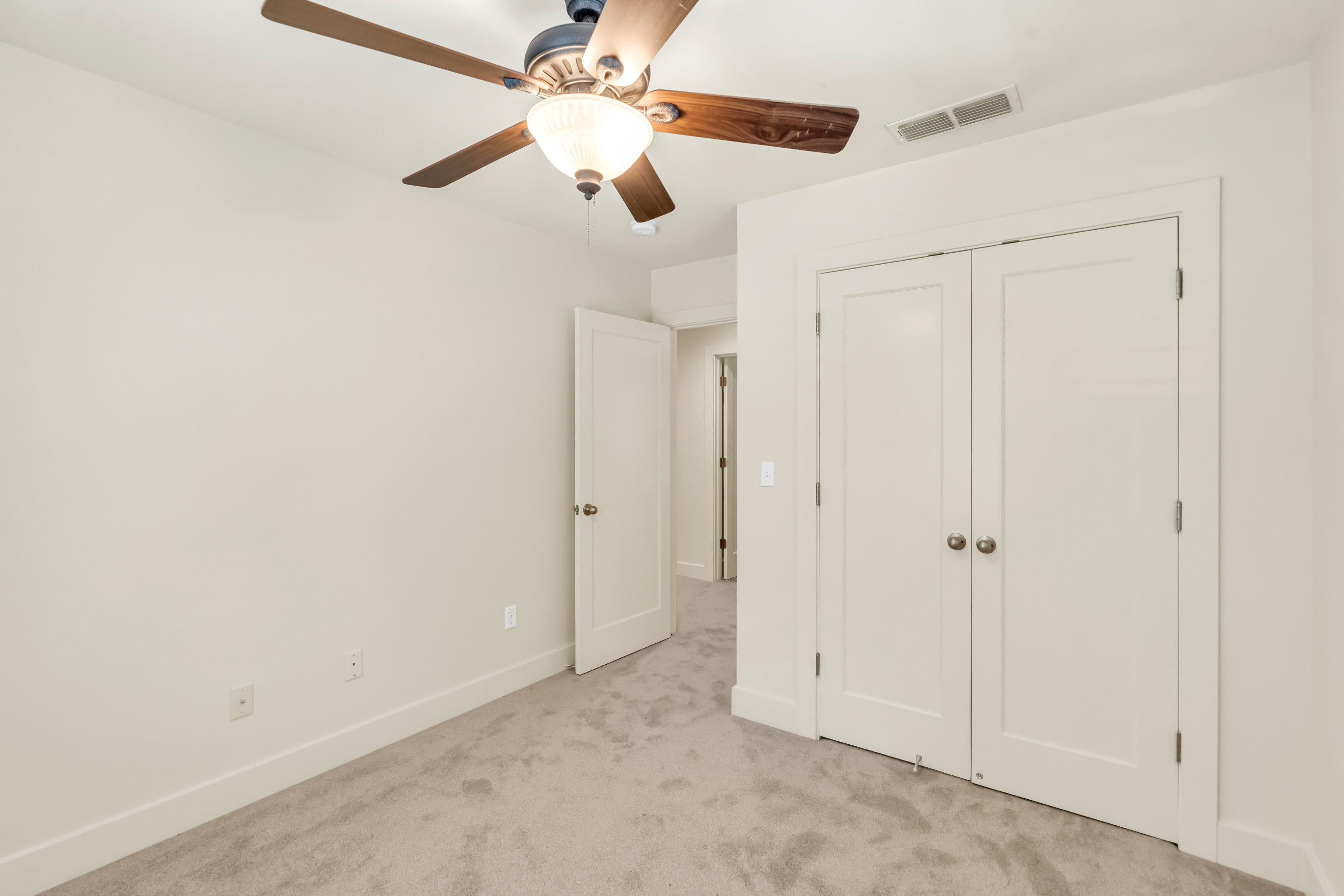  936 52nd Street, Sacramento, CA, 95819 - 物件實景