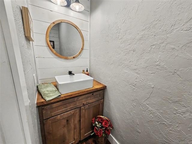 Tahlequah, Oklahoma, 74464, United States, 4 Bedrooms Bedrooms, ,4 BathroomsBathrooms,Residential,For Sale,2040103