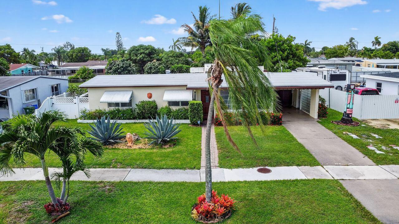 Palm Springs, Florida, 33461, United States, 3 Bedrooms Bedrooms, ,2 BathroomsBathrooms,Residential,For Sale,1901355