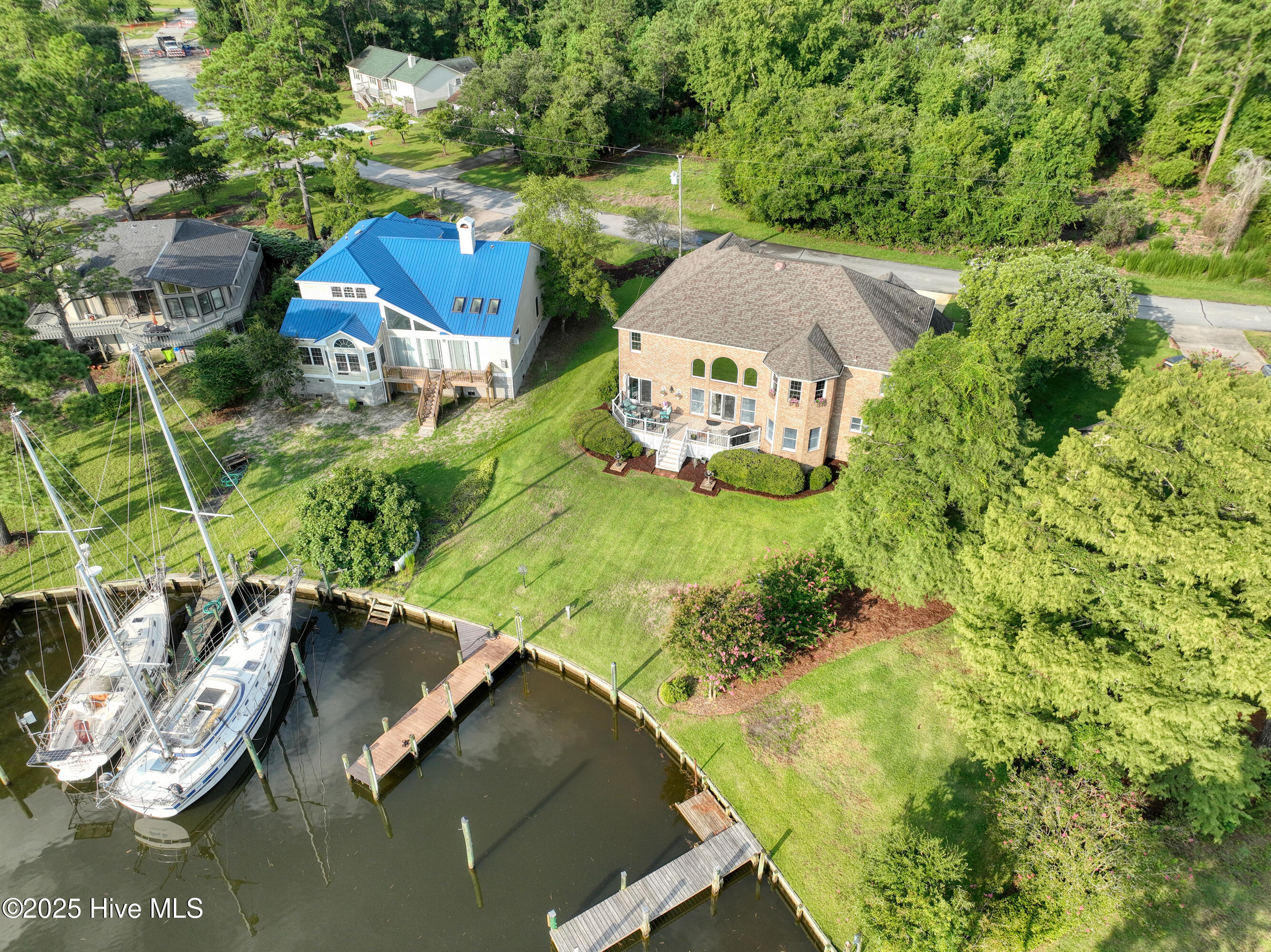 New Bern, North Carolina, 28560, United States, 4 Bedrooms Bedrooms, ,3 BathroomsBathrooms,Residential,For Sale,1907556