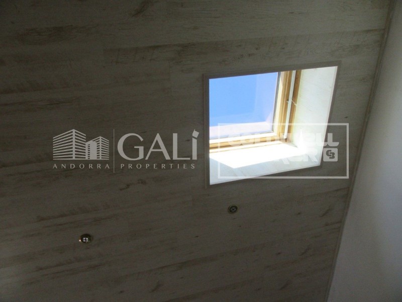 Canillo, Andorra, AD, 4 Bedrooms Bedrooms, ,2 BathroomsBathrooms,Residential,For Sale,1628029