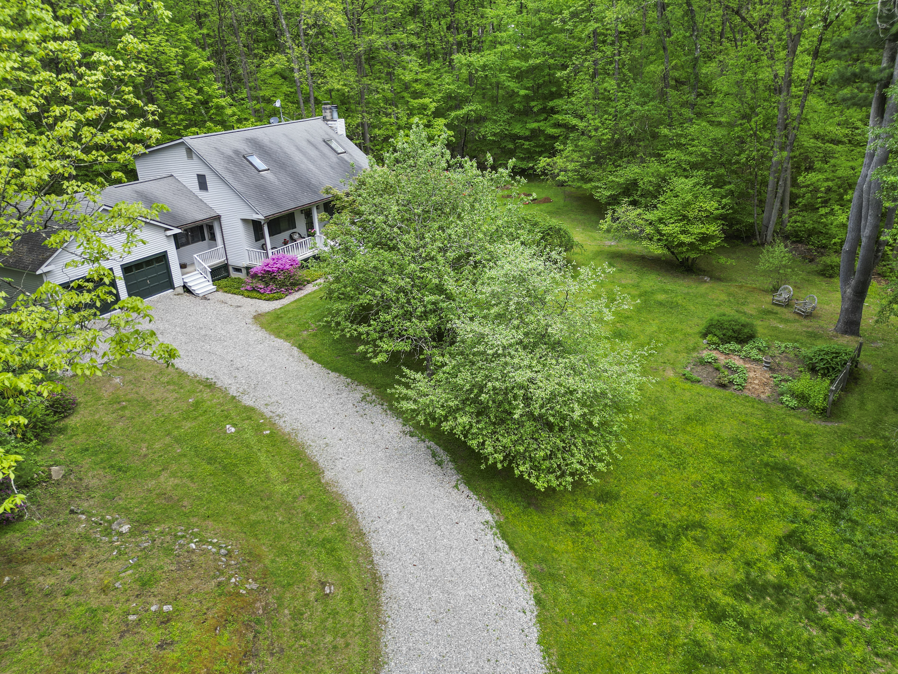  MODERN COMFORT MEETS TIMELESS NEW ENGLAND FARMHOUSE CHARM - 物件實景