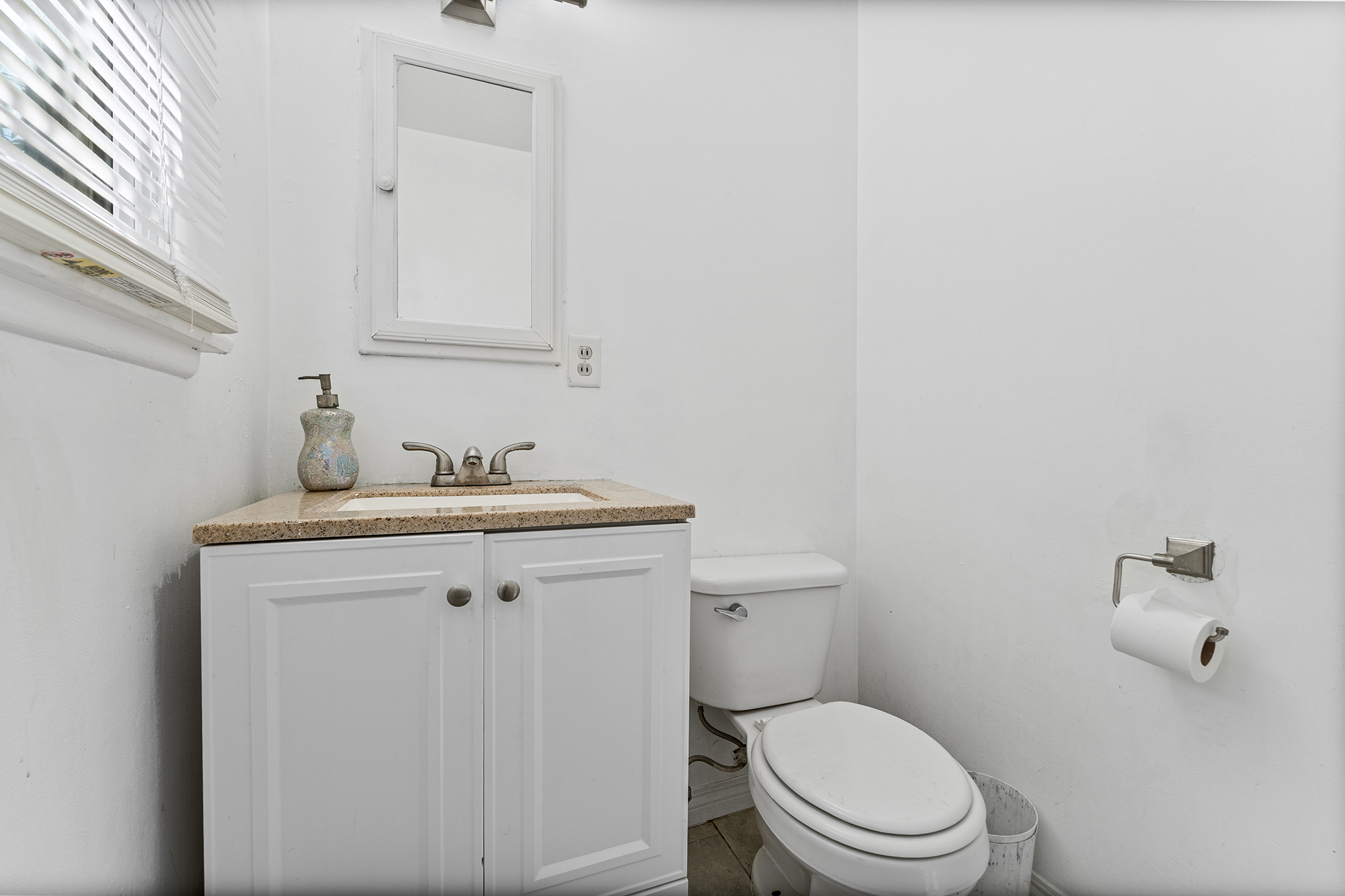 San Bernardino, California, 92404, United States, 4 Bedrooms Bedrooms, ,2 BathroomsBathrooms,Residential,For Sale,1934964