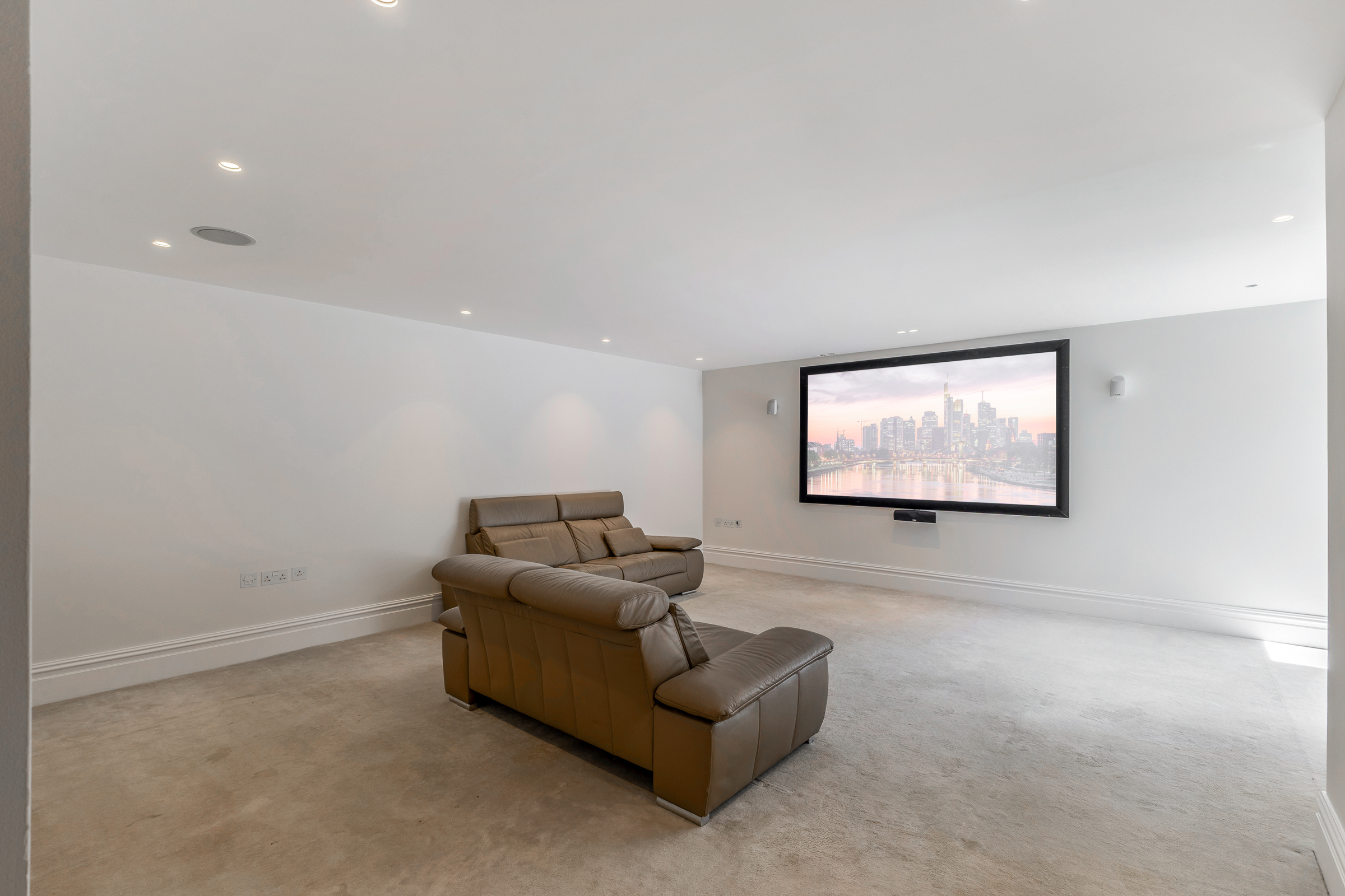  A Grand Family House with Pool and Cinema in West Putney - 物件實景