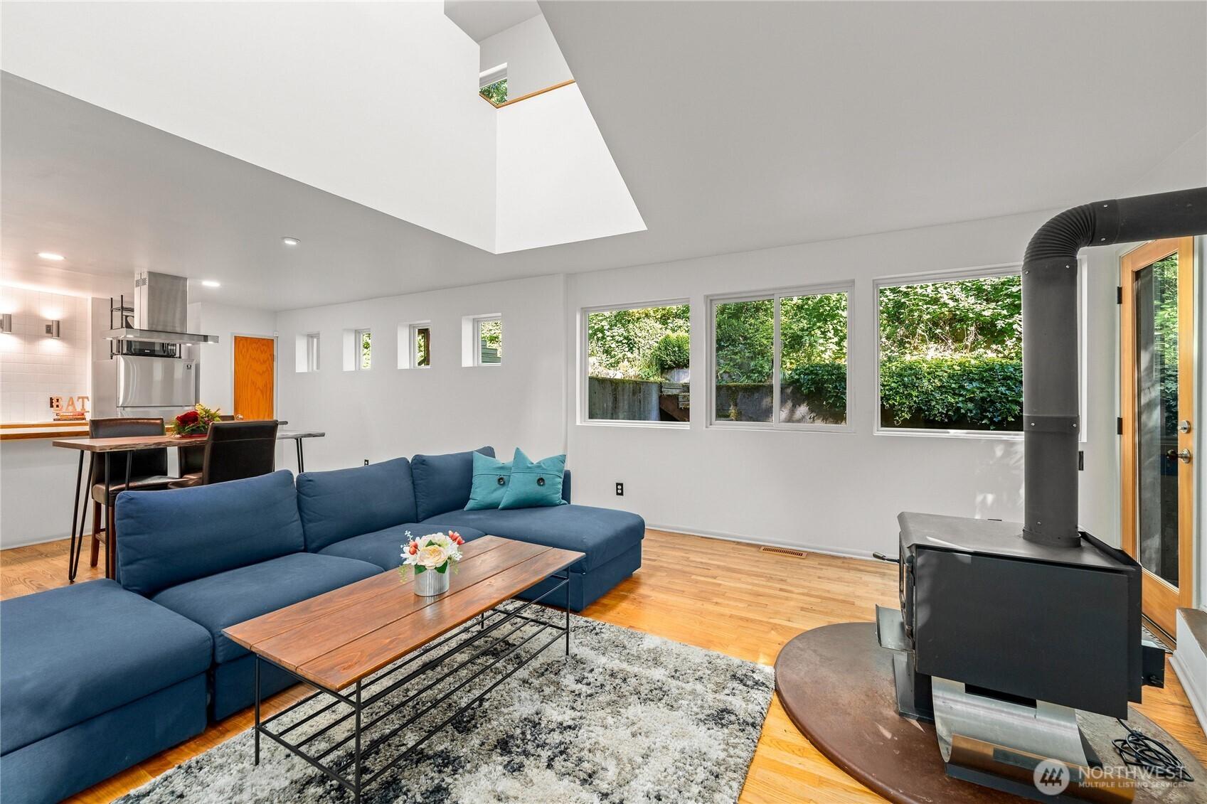 SEATTLE, Washington, 98146, United States, 2 Bedrooms Bedrooms, ,2 BathroomsBathrooms,Residential,For Sale,1875636