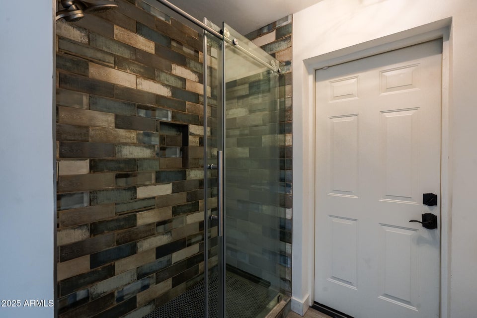 Phoenix, Arizona, 85018, United States, 4 Bedrooms Bedrooms, ,Residential,For Sale,2001186