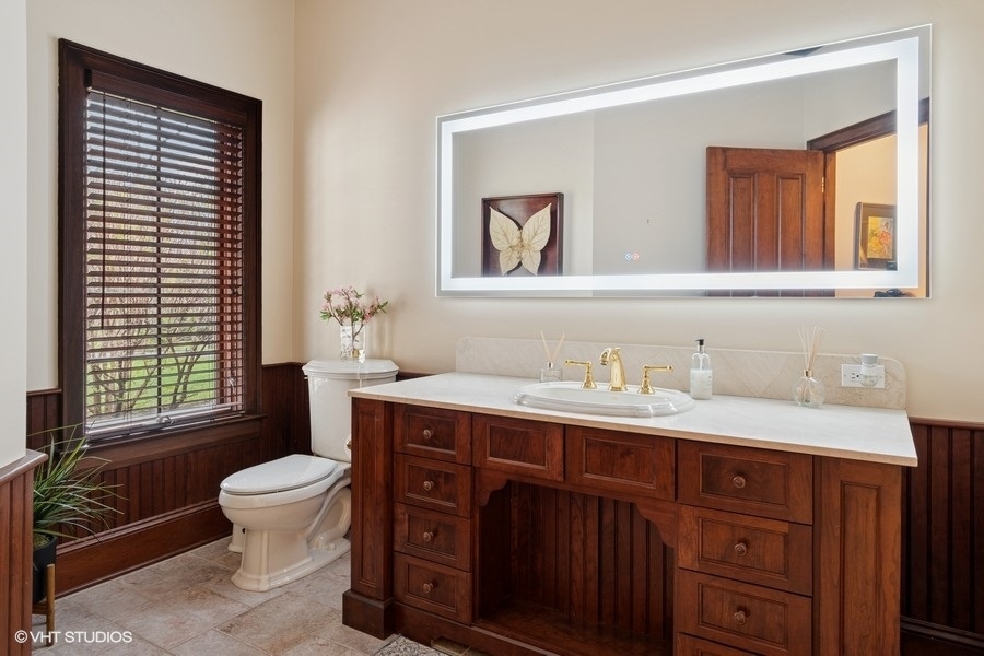 Wayne, Illinois, 60184, United States, 5 Bedrooms Bedrooms, ,7 BathroomsBathrooms,Residential,For Sale,2006495