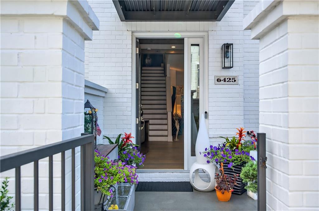 Alpharetta, Georgia, 30005, United States, 3 Bedrooms Bedrooms, ,4 BathroomsBathrooms,Residential,For Sale,1975008