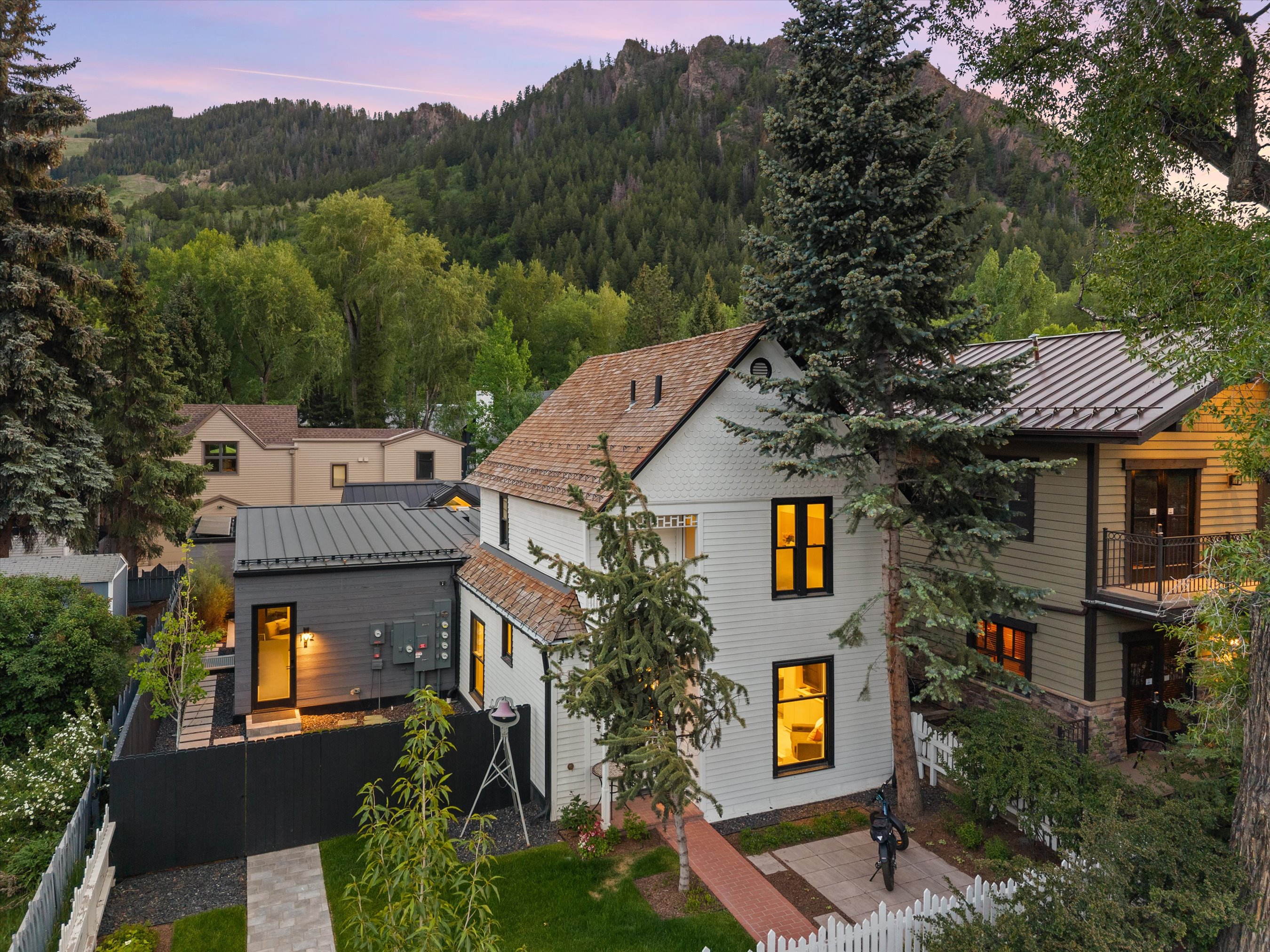  The Jewel of Aspen; an Elegant 4-Unit Lady Victorian - 物件實景