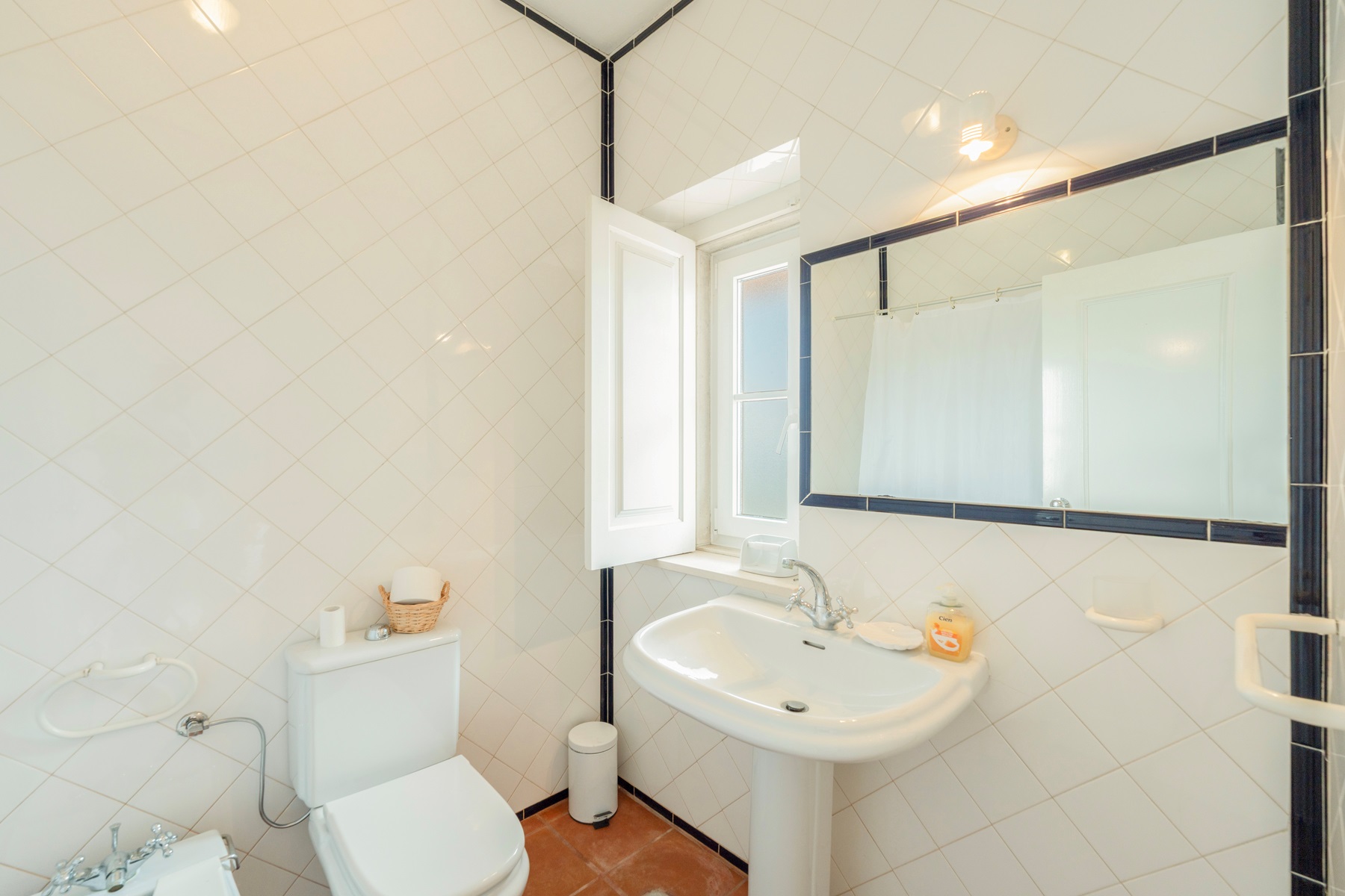  Detached house, 8 bedrooms, for Sale - 物件實景