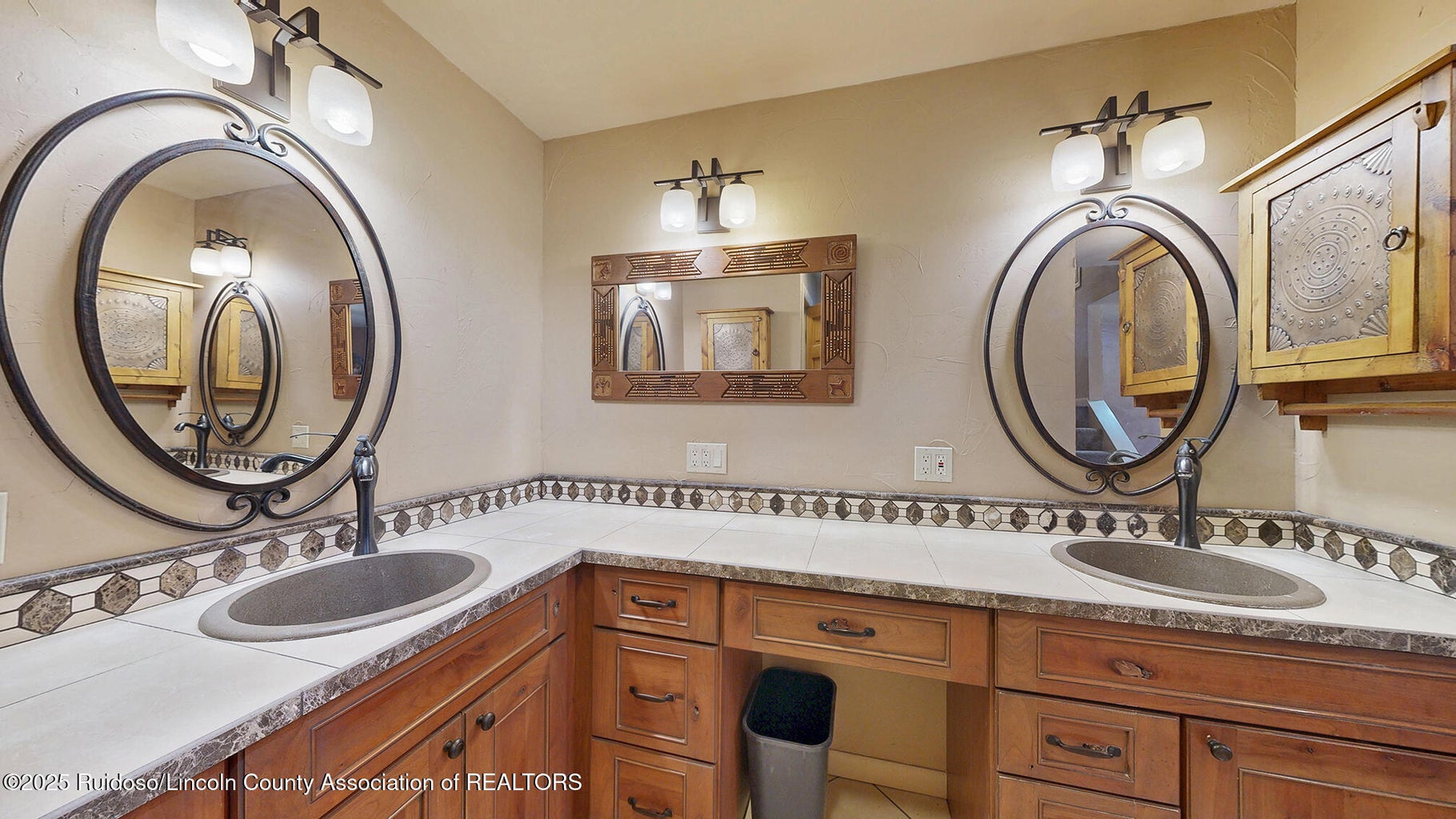 Ruidoso, New Mexico, 88345, United States, 3 Bedrooms Bedrooms, ,3 BathroomsBathrooms,Residential,For Sale,1826738