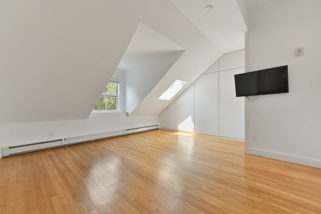 Boston, Massachusetts, 02118, United States, 2 Bedrooms Bedrooms, ,3 BathroomsBathrooms,Residential,For Sale,1978811