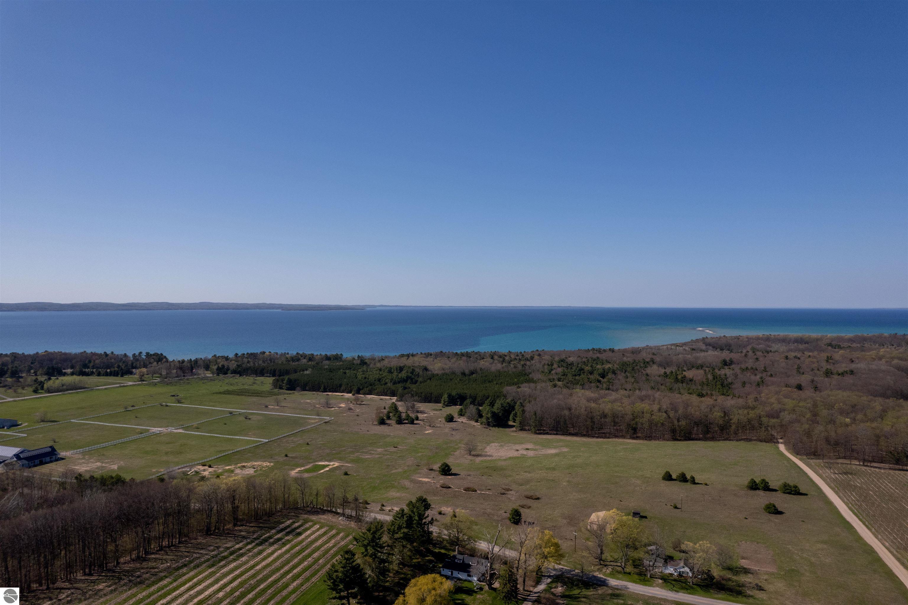 Traverse City, Michigan, 49686, United States, 3 Bedrooms Bedrooms, ,2 BathroomsBathrooms,Residential,For Sale,1819193