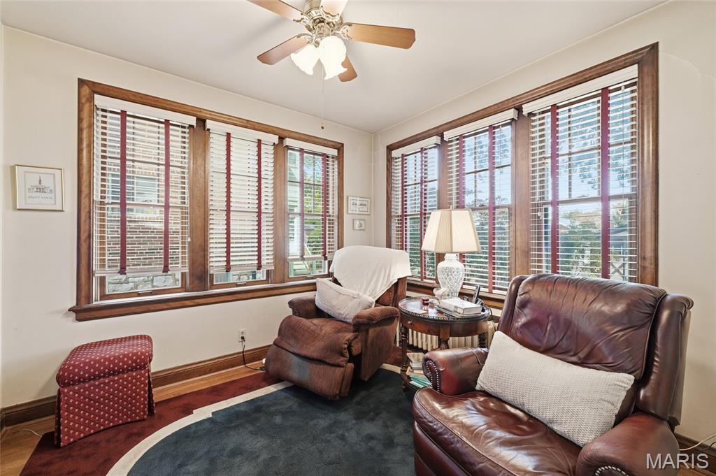 St Louis, Missouri, 63116, United States, 3 Bedrooms Bedrooms, ,2 BathroomsBathrooms,Residential,For Sale,1991681