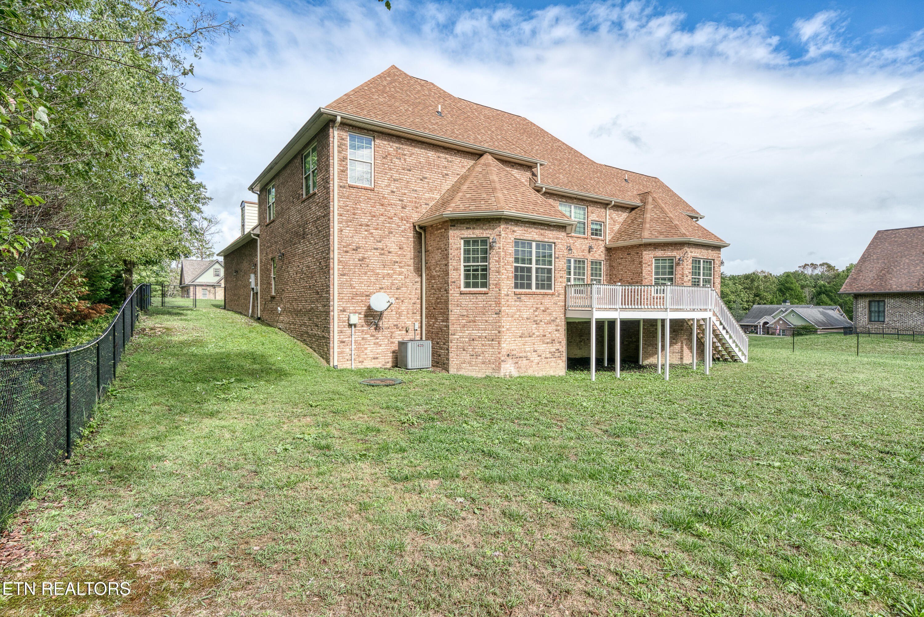 39 N Riverview Ln., Crossville, Tennessee, 38555, United States, 5 Bedrooms Bedrooms, ,5 BathroomsBathrooms,Residential,For Sale,39 N Riverview Ln.,1654091