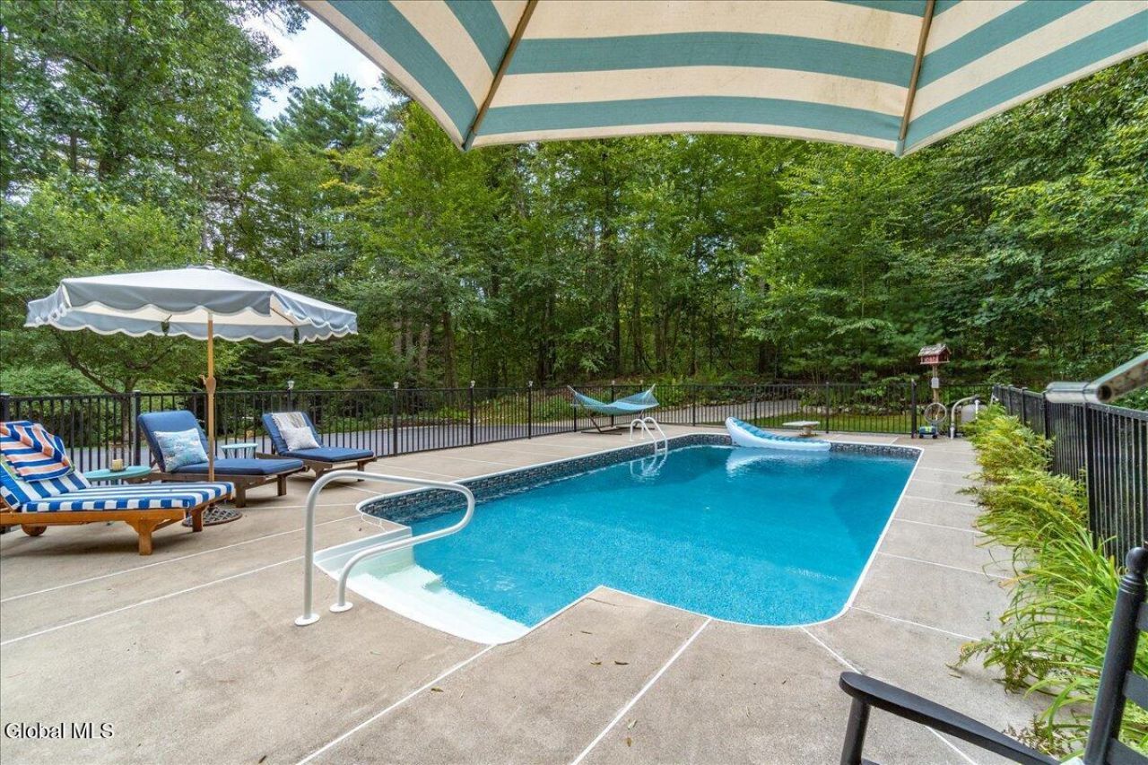 Queensbury, New York, 12804, United States, 3 Bedrooms Bedrooms, ,3 BathroomsBathrooms,Residential,For Sale,1942112