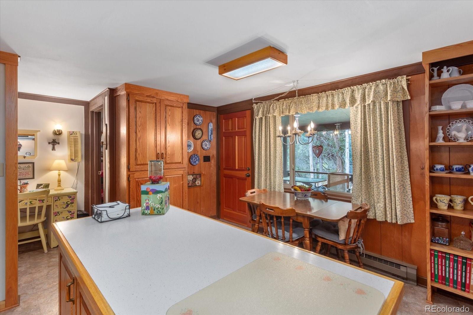 Howard, Colorado, 81233, United States, 3 Bedrooms Bedrooms, ,1 BathroomBathrooms,Residential,For Sale,1980067