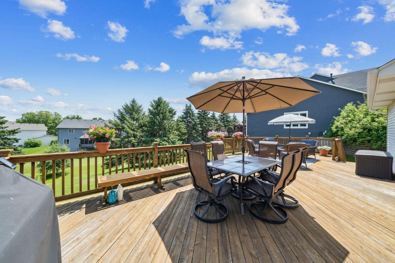 Woodbury, Minnesota, 55125, United States, 5 Bedrooms Bedrooms, ,3 BathroomsBathrooms,Residential,For Sale,1959198