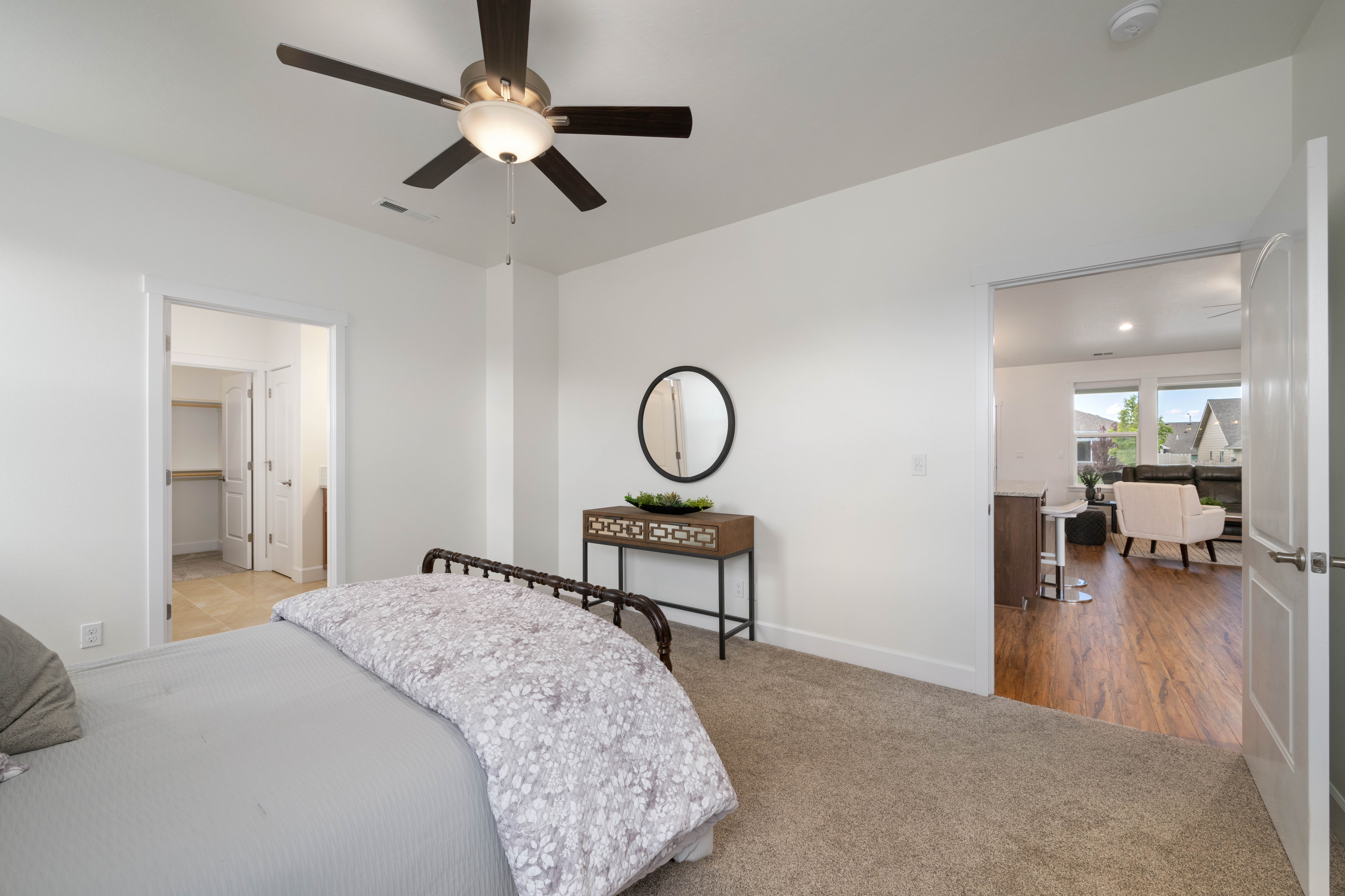  55+ Low Maintenance Living - 物件實景