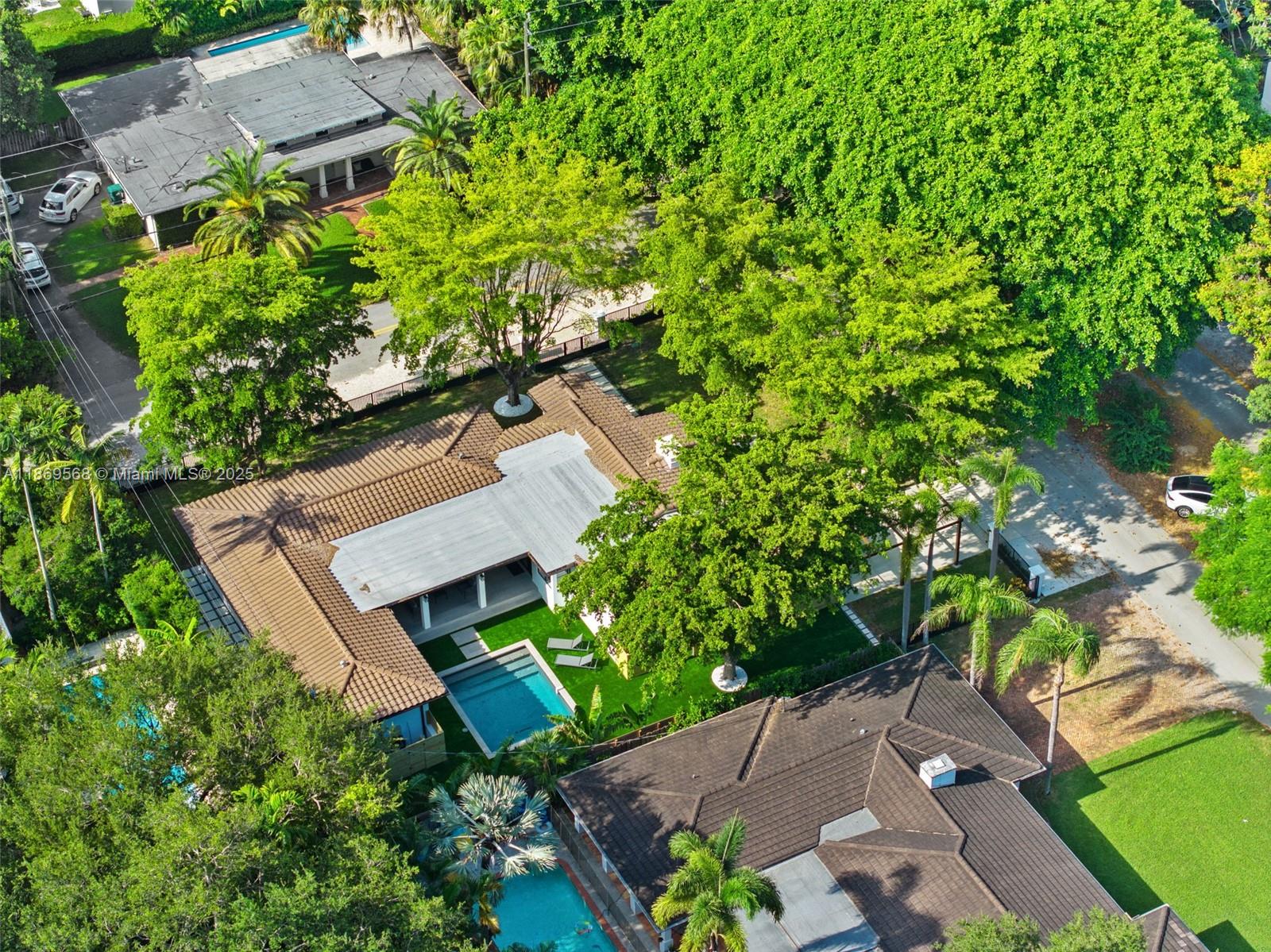 Miami, Florida, 33143, United States, 4 Bedrooms Bedrooms, ,4 BathroomsBathrooms,Residential,For Sale,1933110