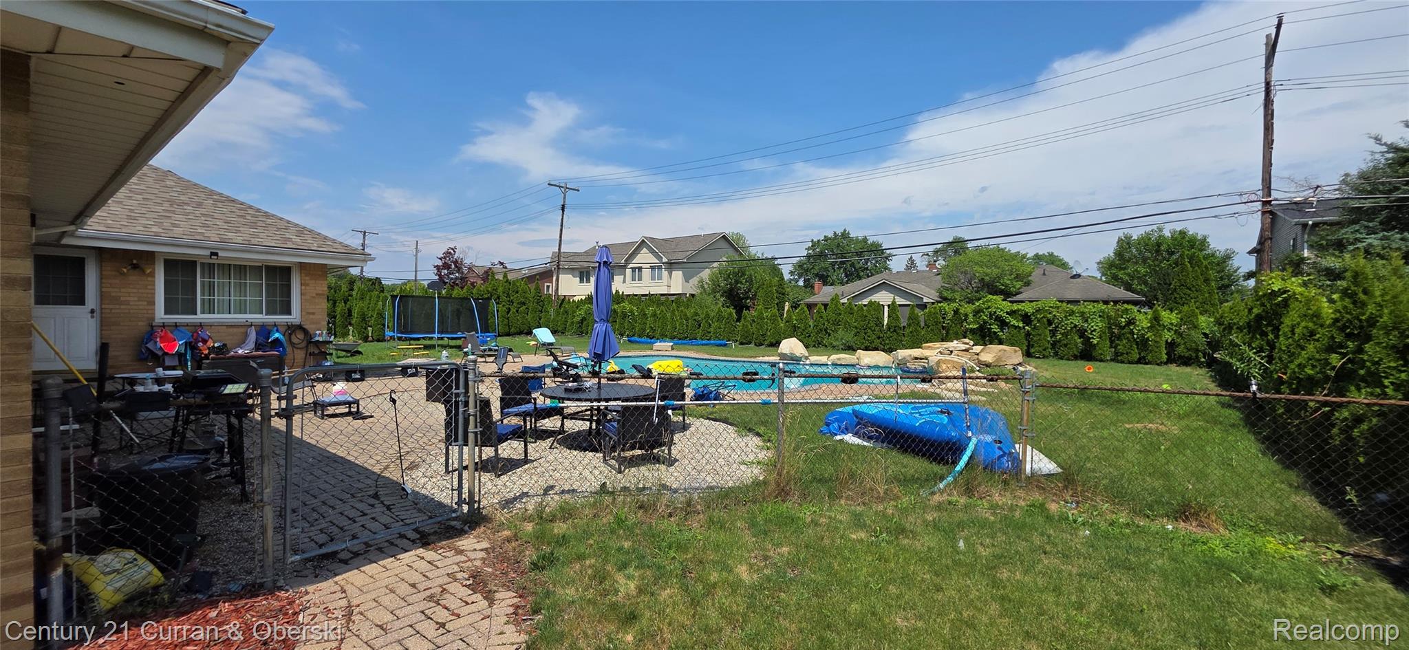 Dearborn, Michigan, 48124, United States, 3 Bedrooms Bedrooms, ,3 BathroomsBathrooms,Residential,For Sale,1914328
