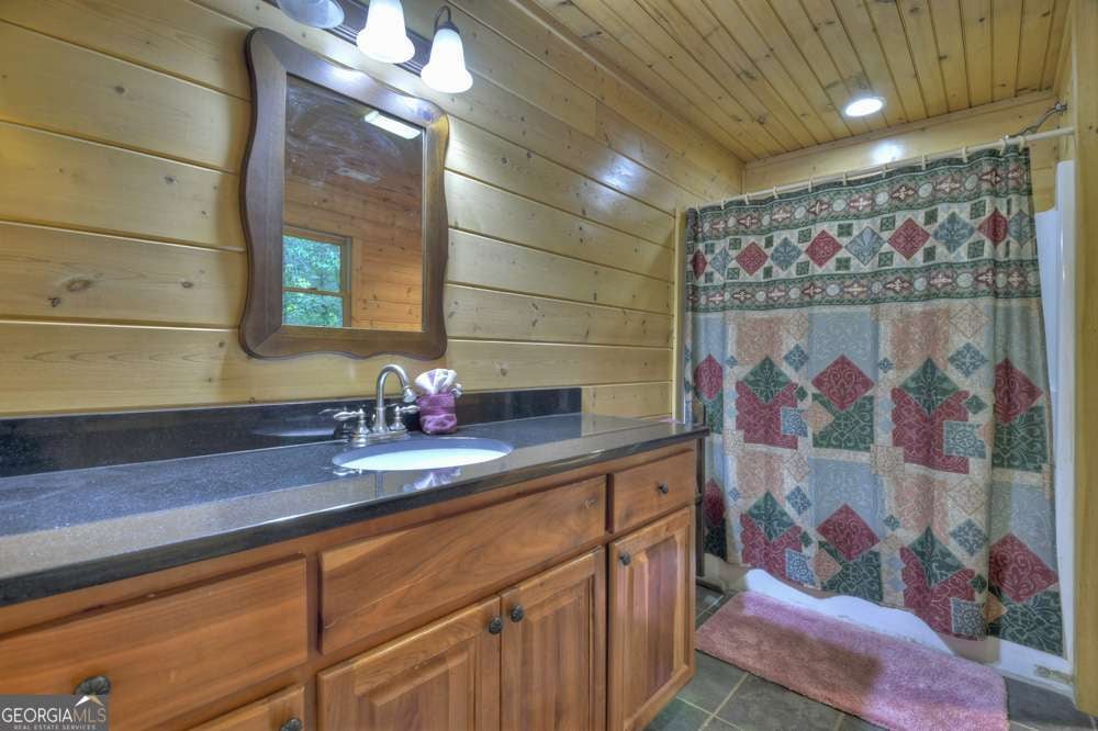 Blue Ridge, Georgia, 30513, United States, 4 Bedrooms Bedrooms, ,3 BathroomsBathrooms,Residential,For Sale,1858936