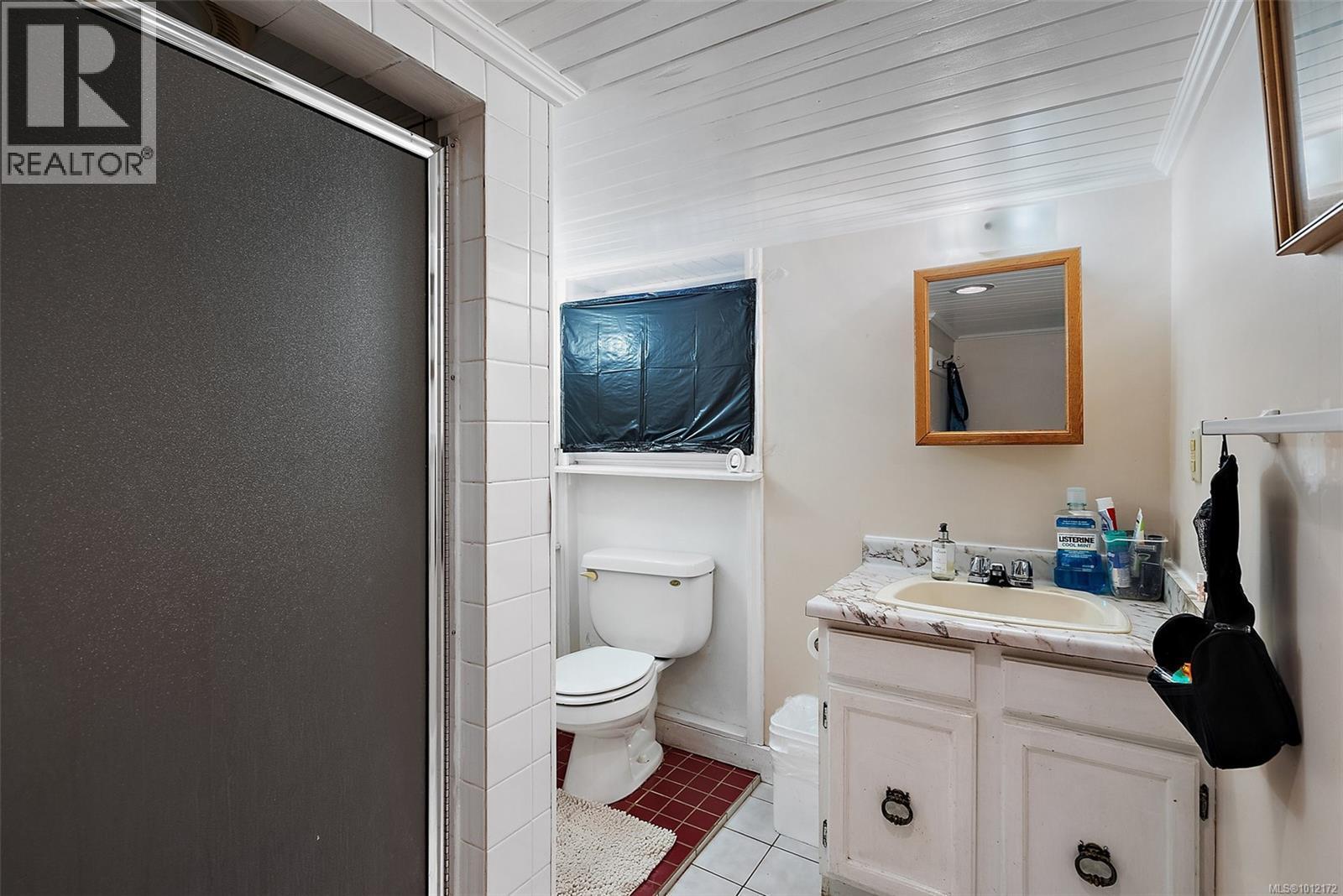 SIDNEY, British Columbia, V8L 2W2, CA, 5 Bedrooms Bedrooms, ,5 BathroomsBathrooms,Residential,For Sale,1949538