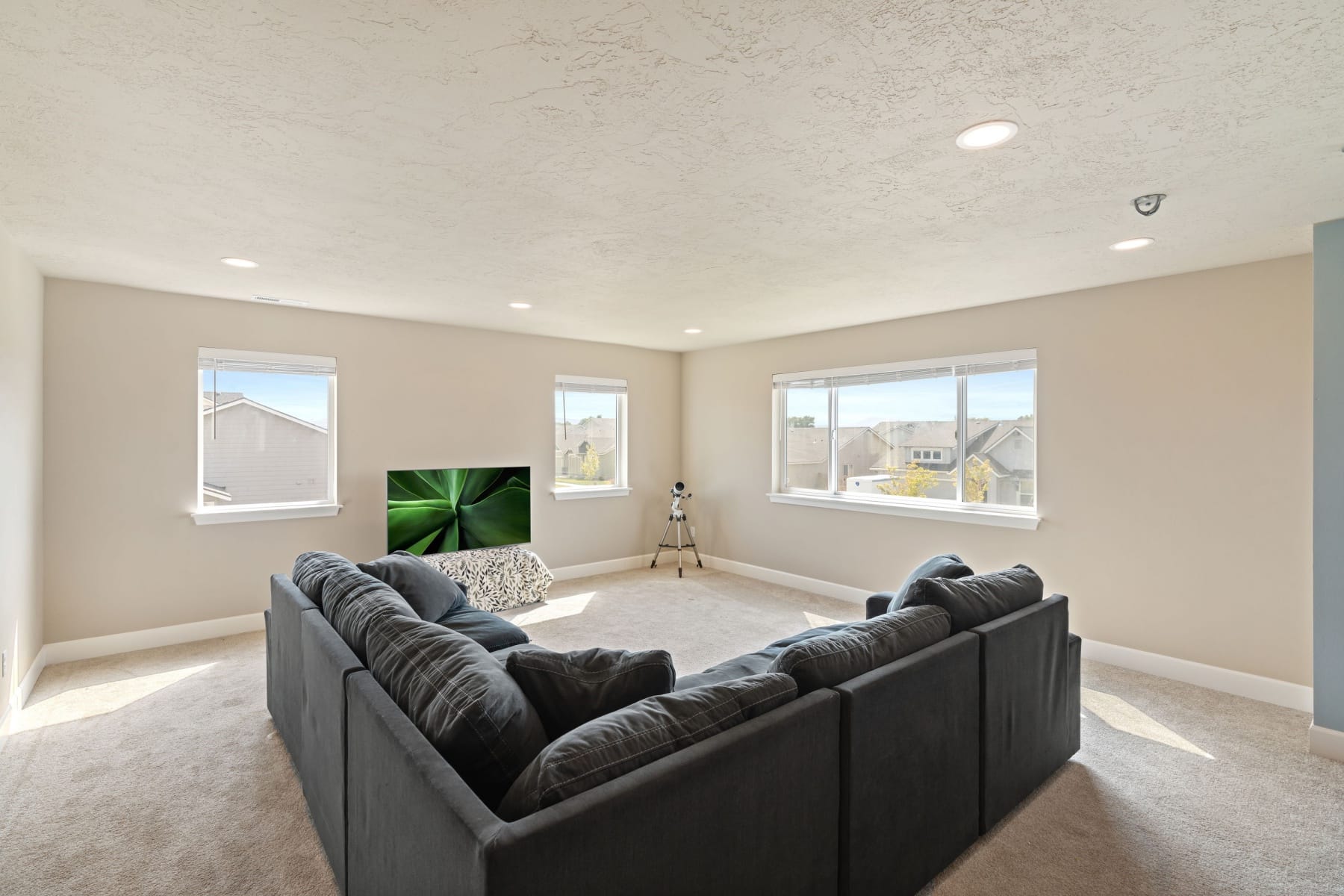  280 NW DOUBLE EAGLE AVE Madras, OR 97741 - 物件實景