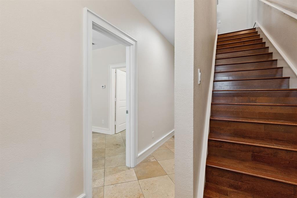 Dallas, Texas, 75204, United States, 2 Bedrooms Bedrooms, ,3 BathroomsBathrooms,Residential,For Sale,1895857