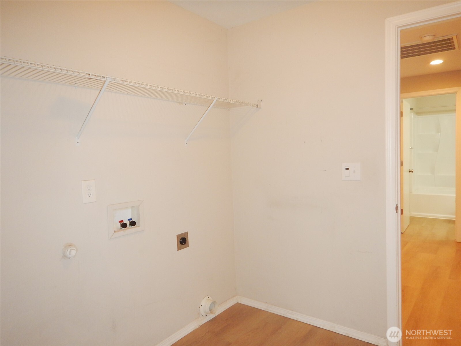 Arlington, Washington, 98223, United States, 3 Bedrooms Bedrooms, ,2 BathroomsBathrooms,Residential,For Sale,1915459